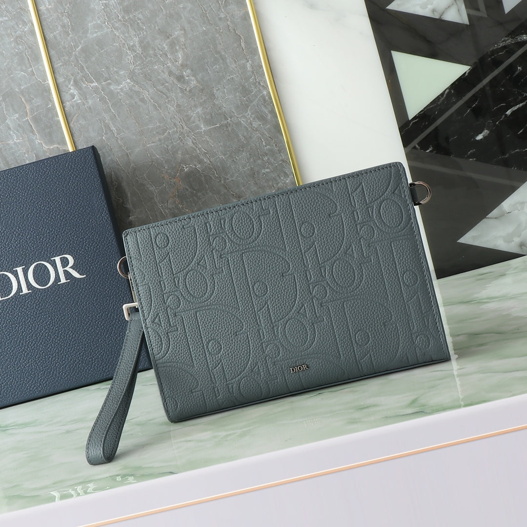 Dior Grey Gravity Embossed Clutch｜Spacious 27×19.5×6cm｜6 Card Slots & Detachable Strap