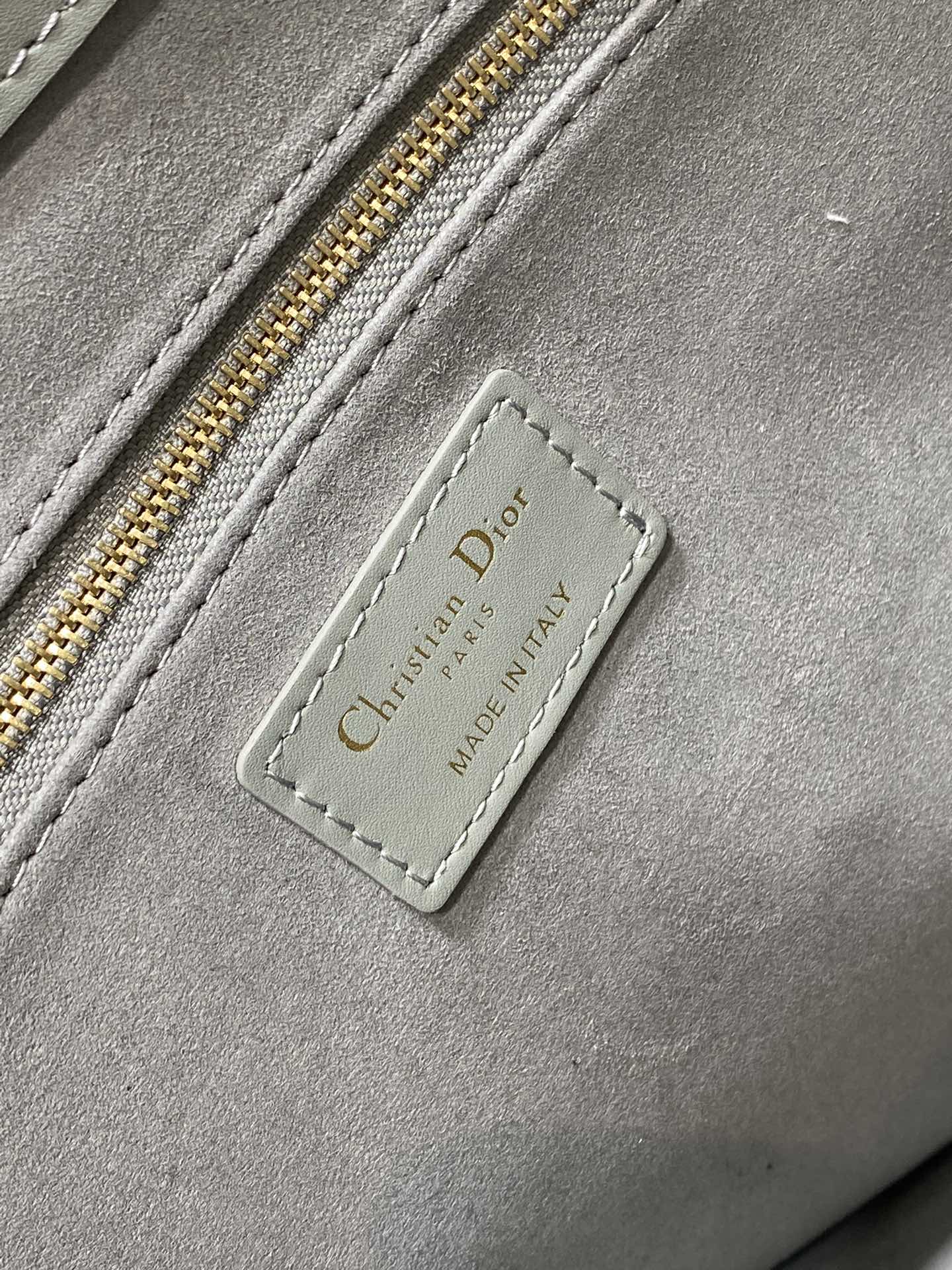 DIOR 2023 Fall/Winter Tote Bag | Top-Grade Calfskin Quilted Crossbody Shopper with Signature Letters, 36cm
