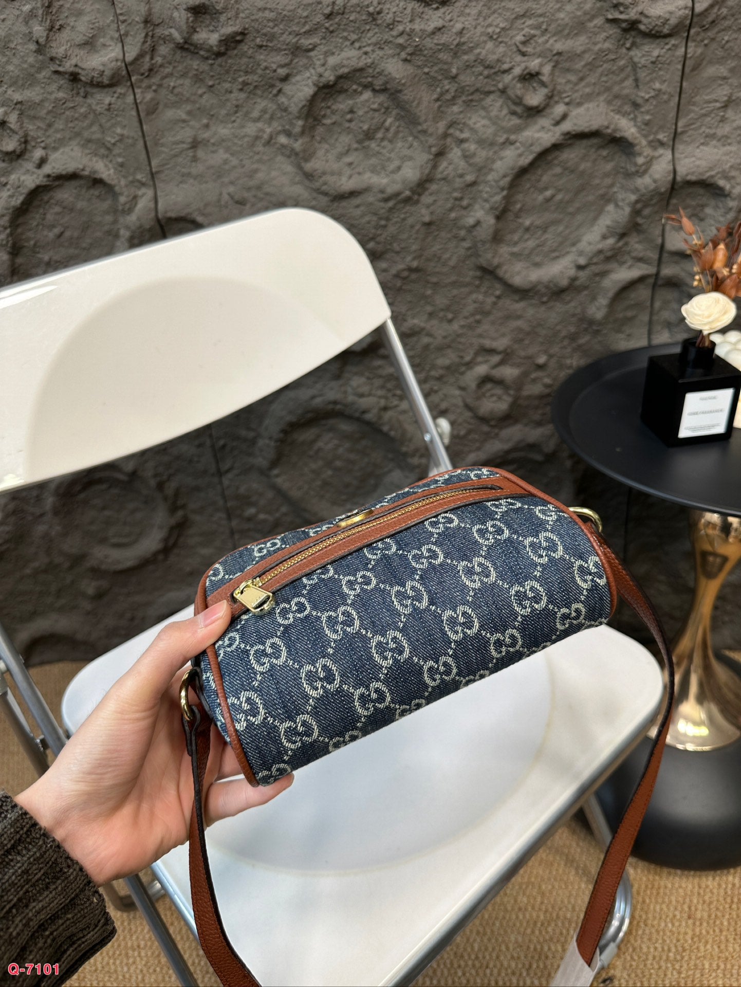 Gucci Ophidia Vintage GG Camera Bag – 19.13cm Compact Design Spacious Interior & Iconic Monogram