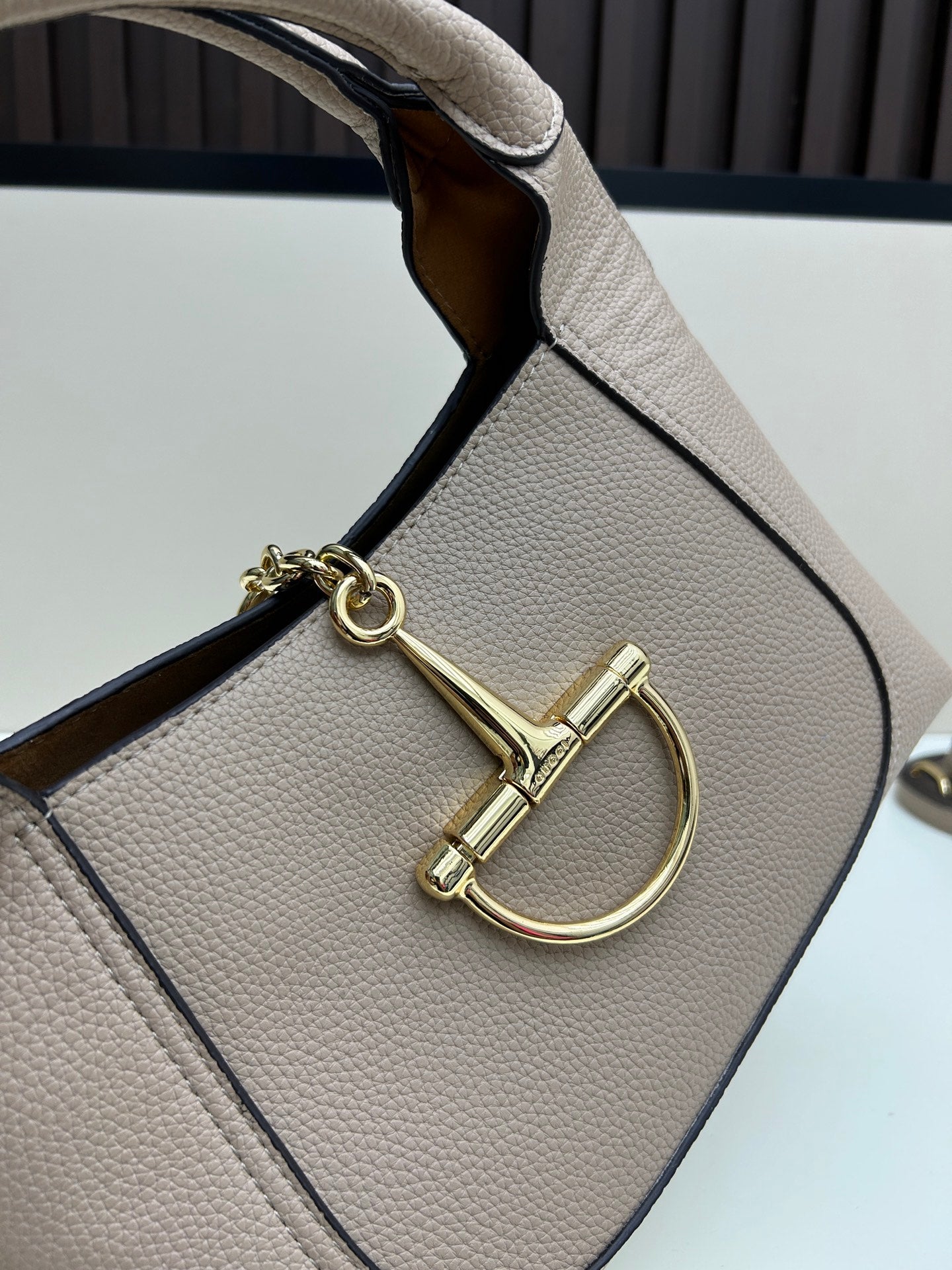 GUCCI Softbit Calfskin Tote Bag with Gift Box 27.5x21x16cm 2023 Holiday Edition Crossbody & Shoulder Bag