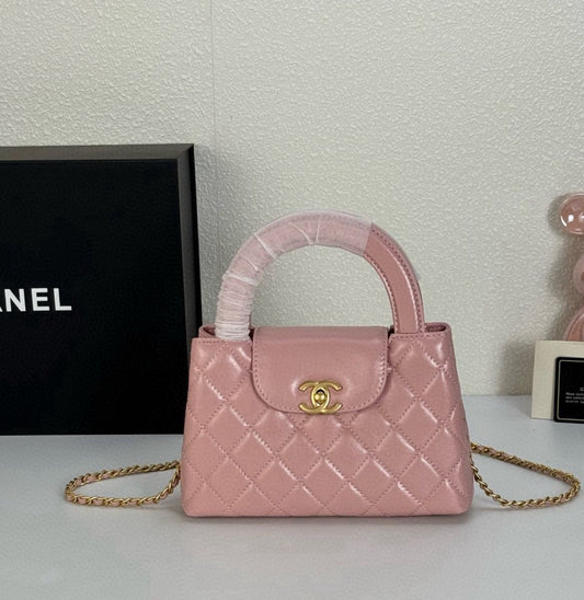 Chanel 24 Fall-Winter Camellia Bag | Virginie Viard's Timeless Symbol | 20cm Runway Masterpiece