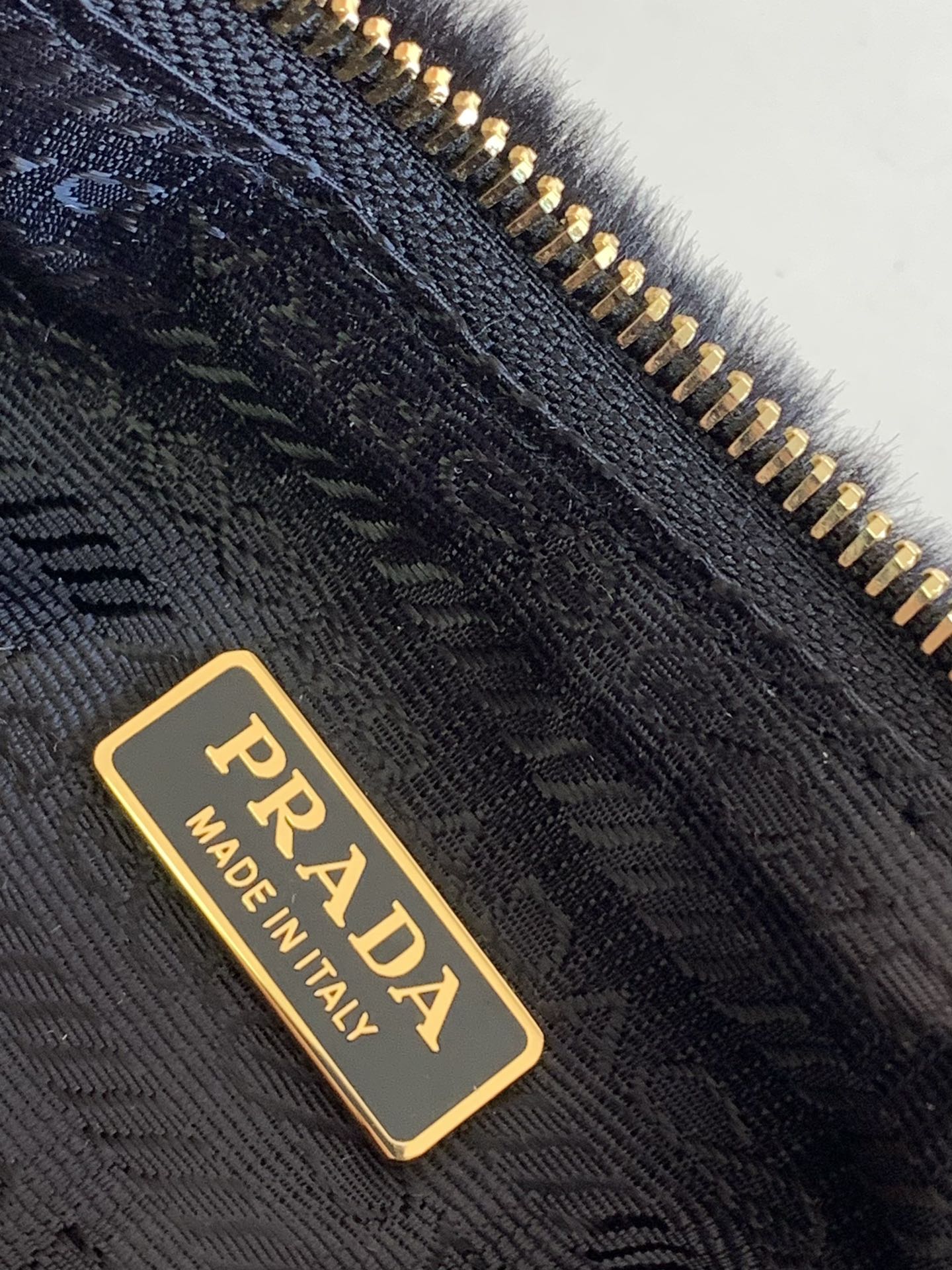 ✨2022 Winter Puffer Tote Bag 3in1｜Removable Chain+Plush Handle｜Triangle Logo｜22cm Spacious Organizer