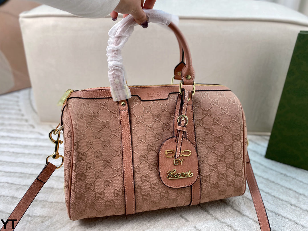 Gucci GG Canvas Pillow Tote Bag – Reversible Shoulder & Hand Carry 32x22cm Lightweight & Durable Must-Have Luxury