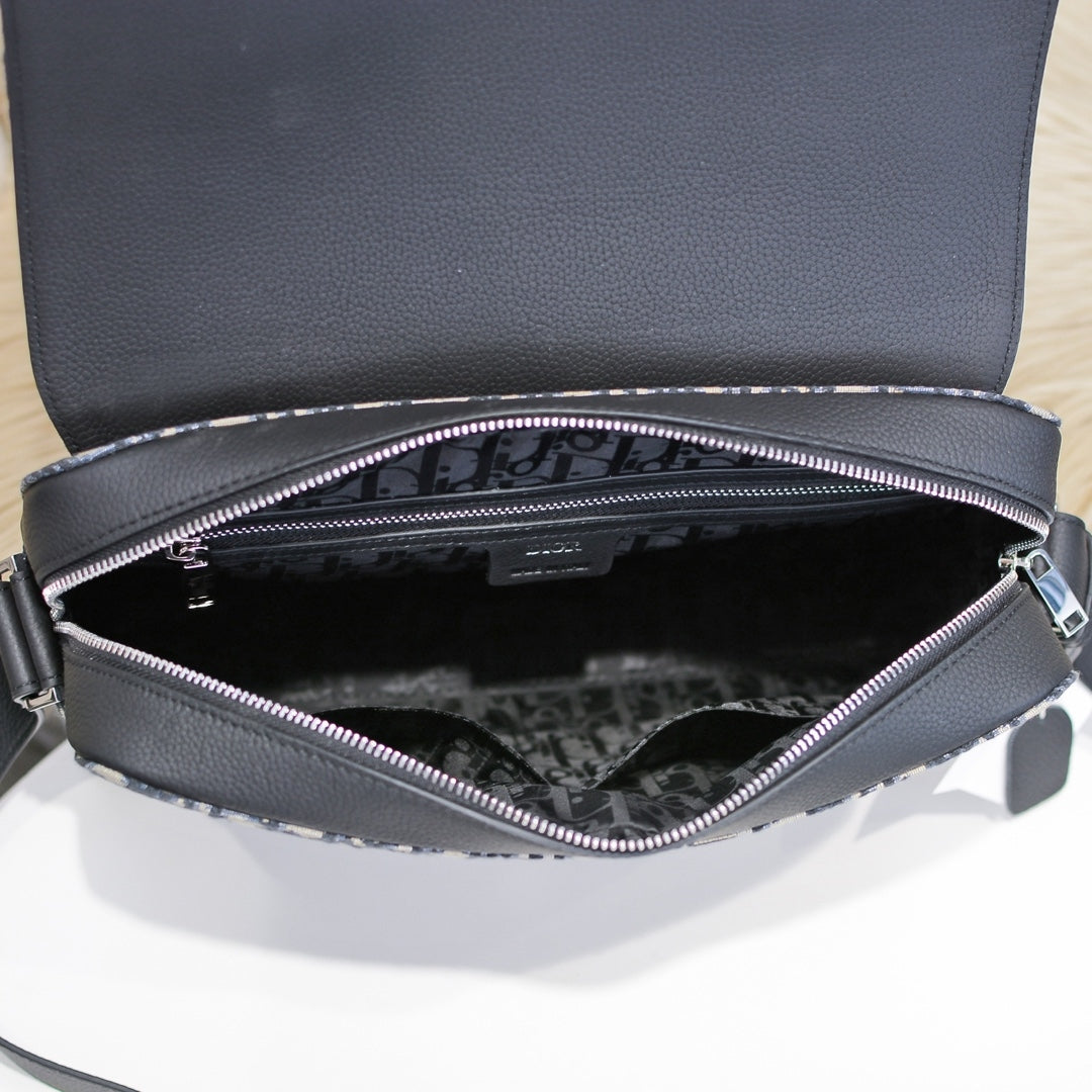 Dior Oblique Embroidery Messenger Bag 131-10 | 33cm Black Jacquard & Grained Calfskin Adjustable Crossbody Bag