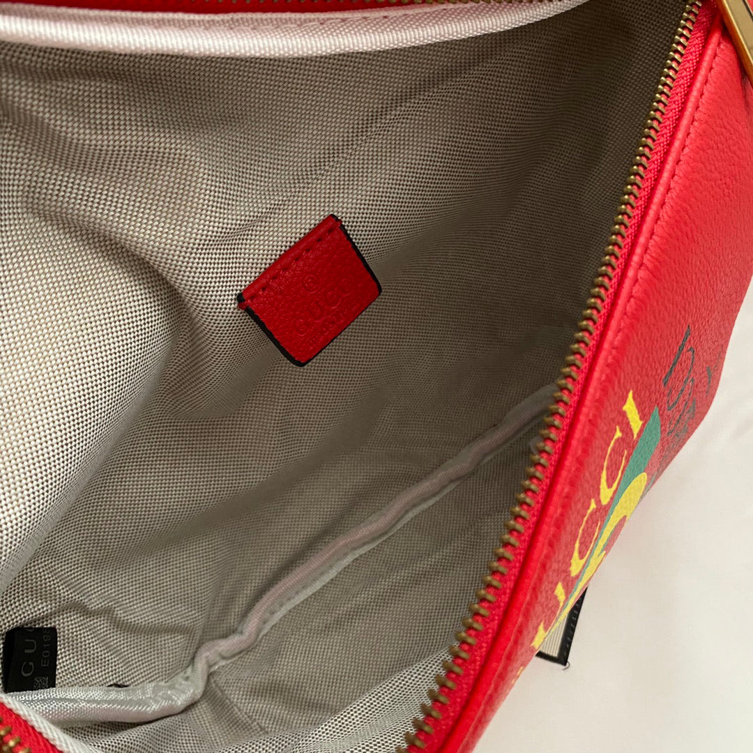 Gucci Cruise 18 × Coco Capitan Waist Bag – Handwritten Graffiti Slogans Soft Leather Spacious & Collector’s Edition