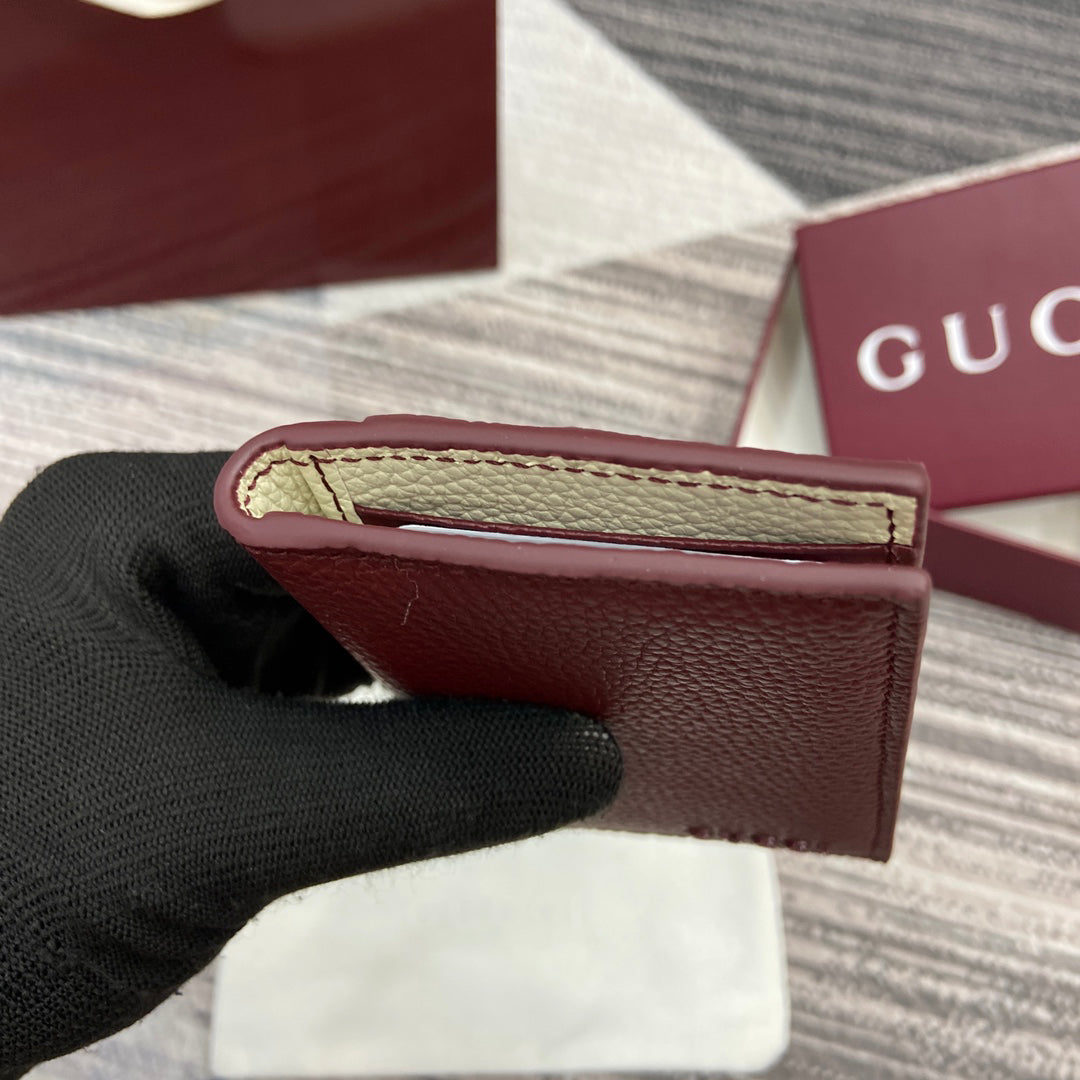 Gucci 2025 Early Spring Collection Deep Blue-Oat Calfskin Leather Bifold Wallet - Contrast Motif, Timeless Revival