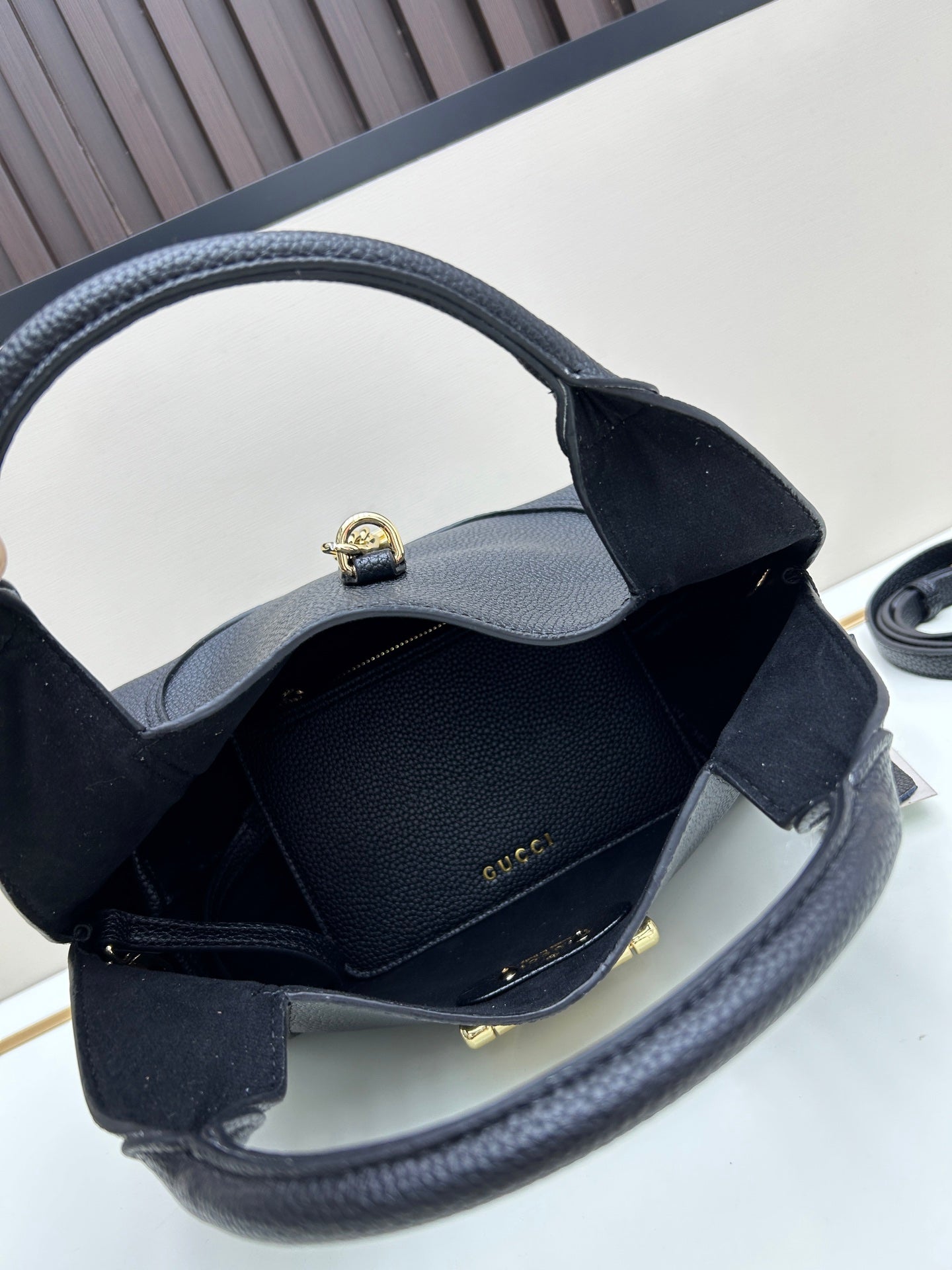 GUCCI Softbit Calfskin Convertible Tote Bag 27.5x21x16cm with Gift Box - 2024 New Women's Work Bag (Premium Gift Set)