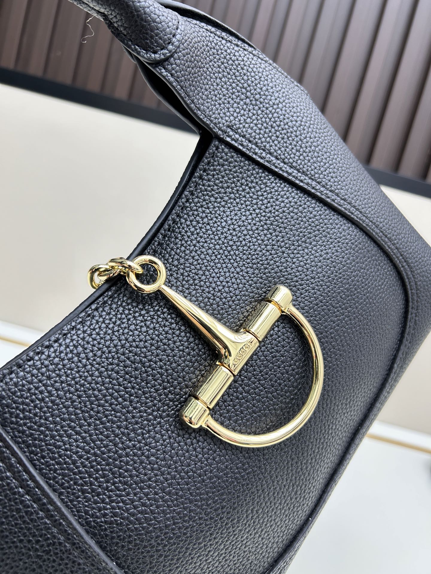 GUCCI Softbit Calfskin Convertible Tote Bag 27.5x21x16cm with Gift Box - 2024 New Women's Work Bag (Premium Gift Set)