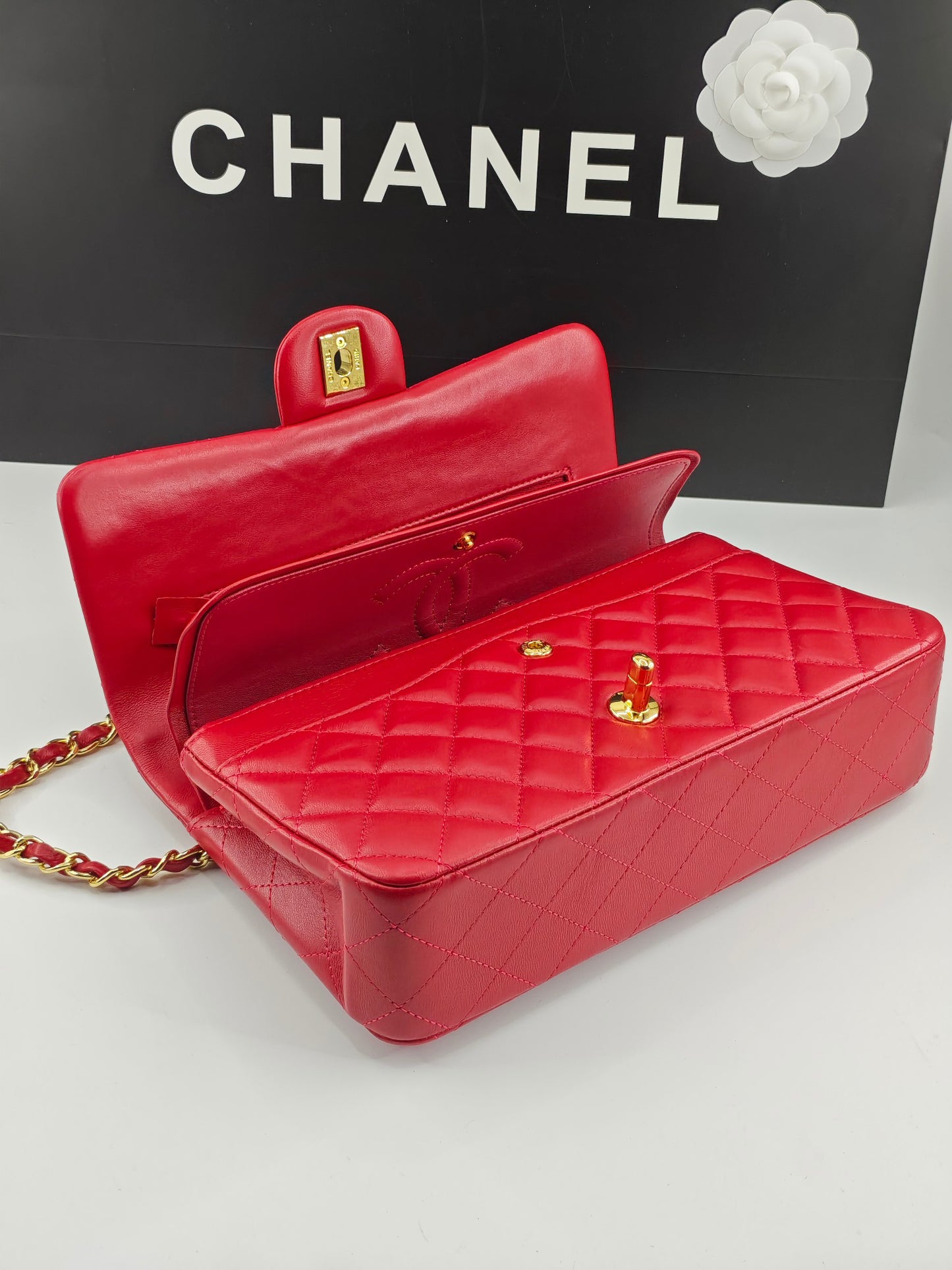 Chanel Classic CF1112 Handbag Genuine Imported Lambskin with Chip & Stamp 24K Gold Plated Hardware Anti-Fade Custom Luxury Red Gold Buckle