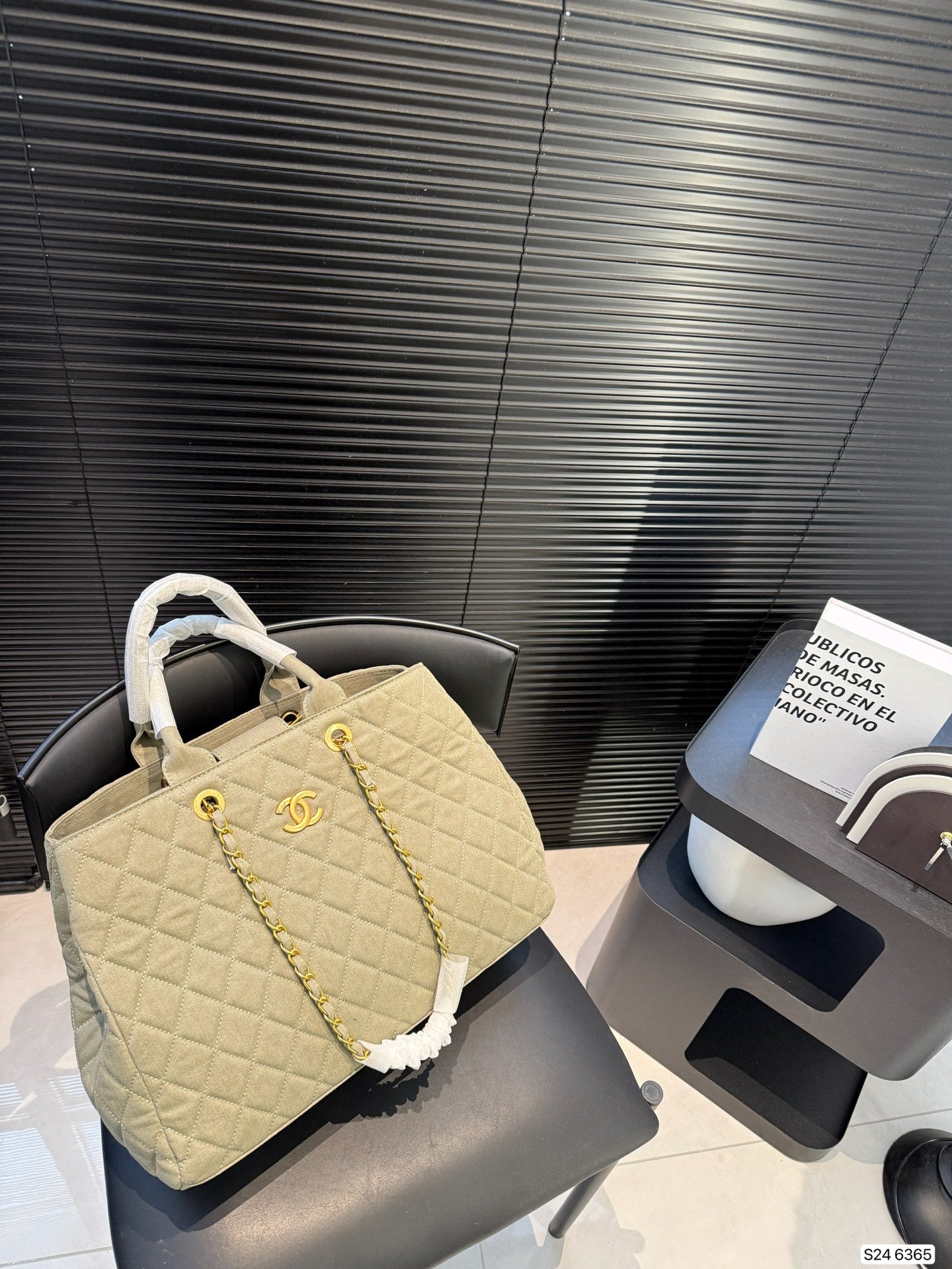 Chanel Denim Chain Bag | Adjustable Shoulder/Handheld Tote | Large Travel Bag 38cm × 27cm