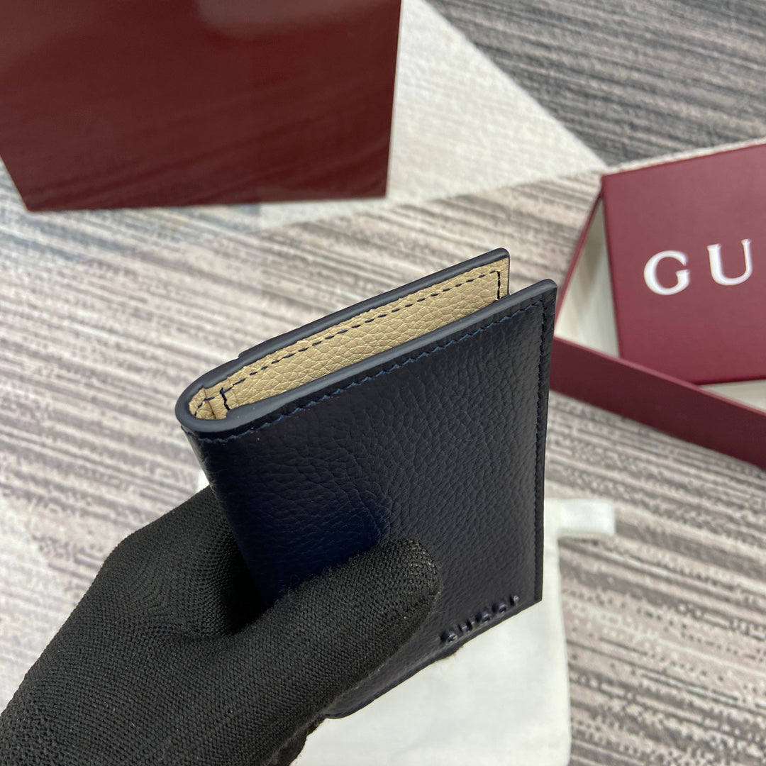 Gucci 2025 Early Spring Collection Green Calfskin Leather Bifold Wallet - Iconic Motif, Slim & Portable