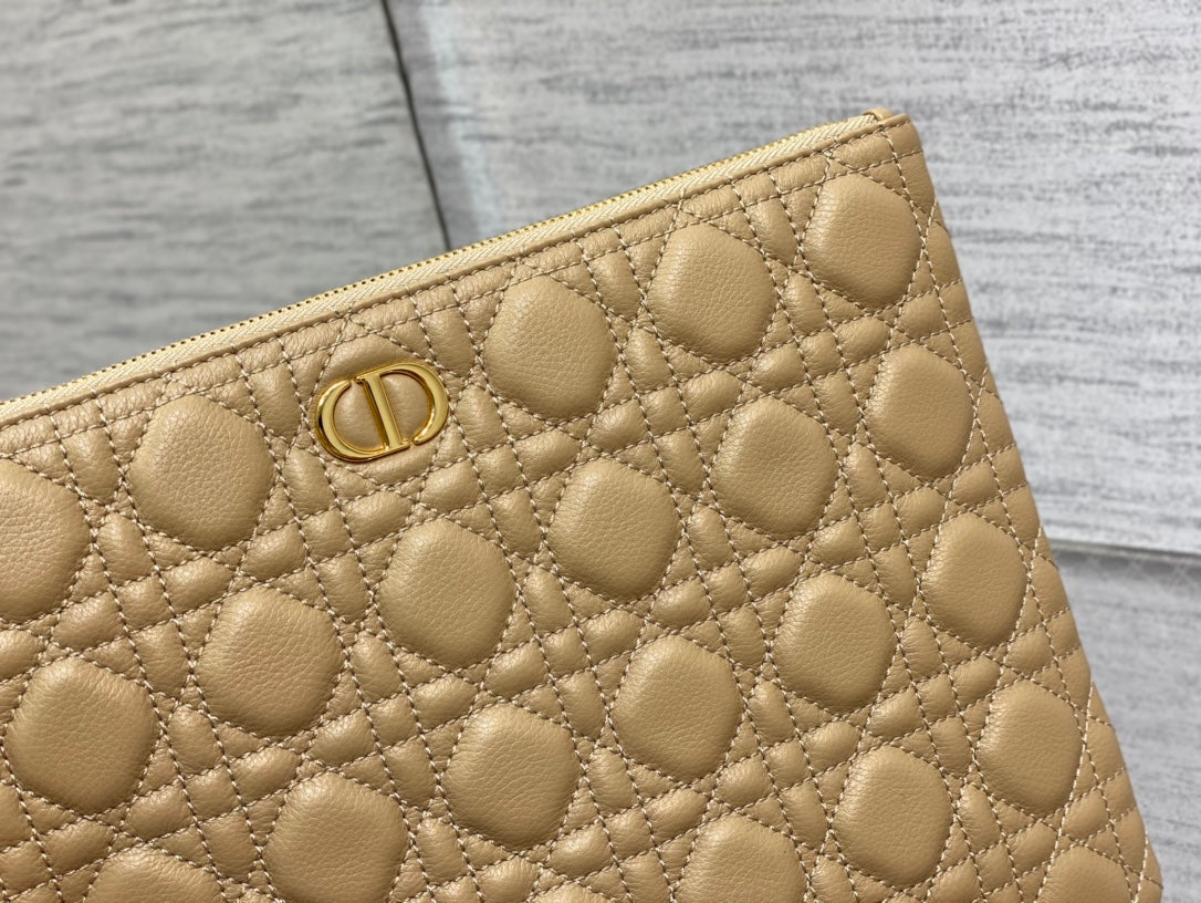 Dior Caro Daily Beige Handbag in Stock｜Detachable Wrist Strap｜30×21.5cm Vintage Style Tote Bag for Daily Use