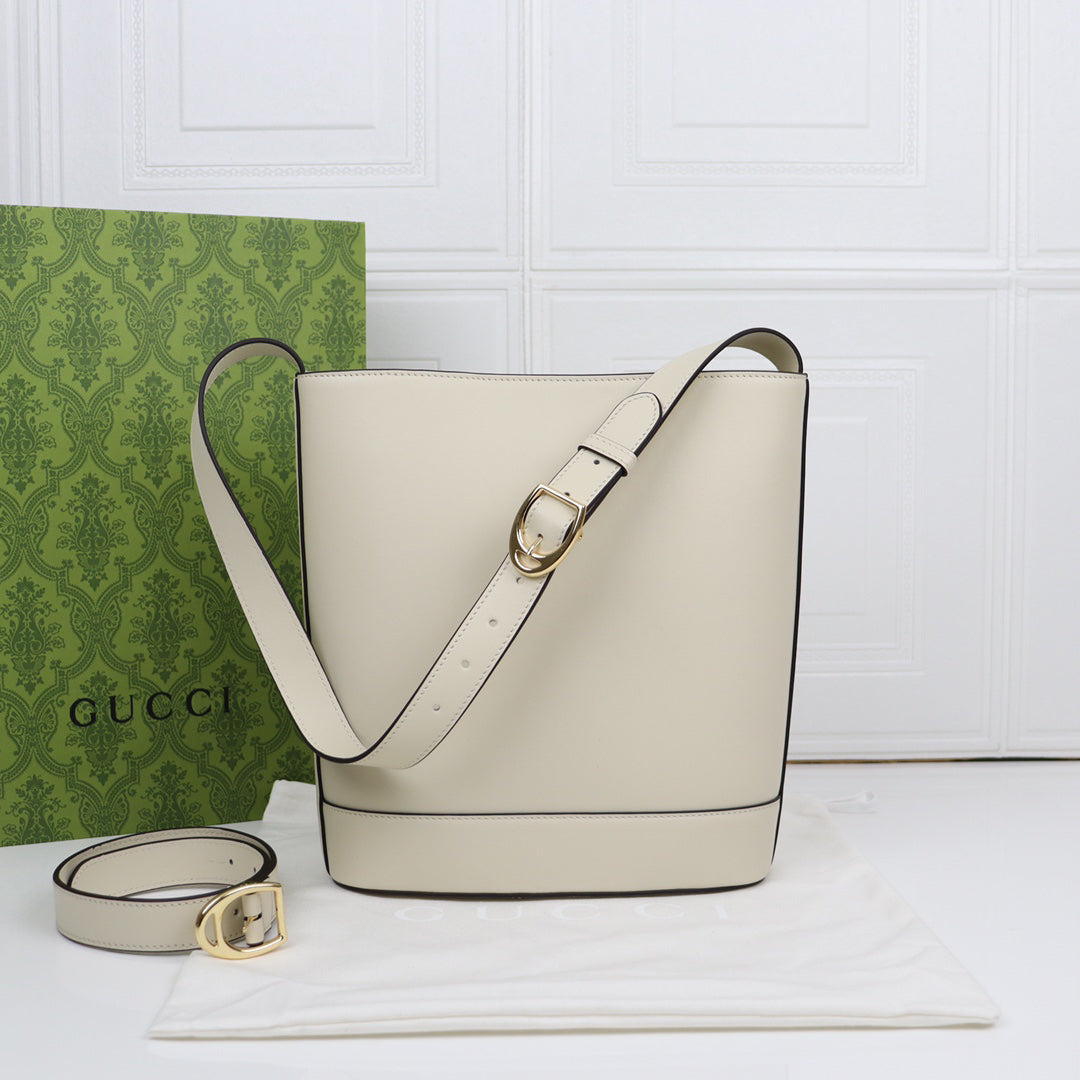Gucci 73 Horsebit Bucket Bag SS2025 | Ivory White Oversized Tote with 3-Way Carry | 26x27.5x11.5cm