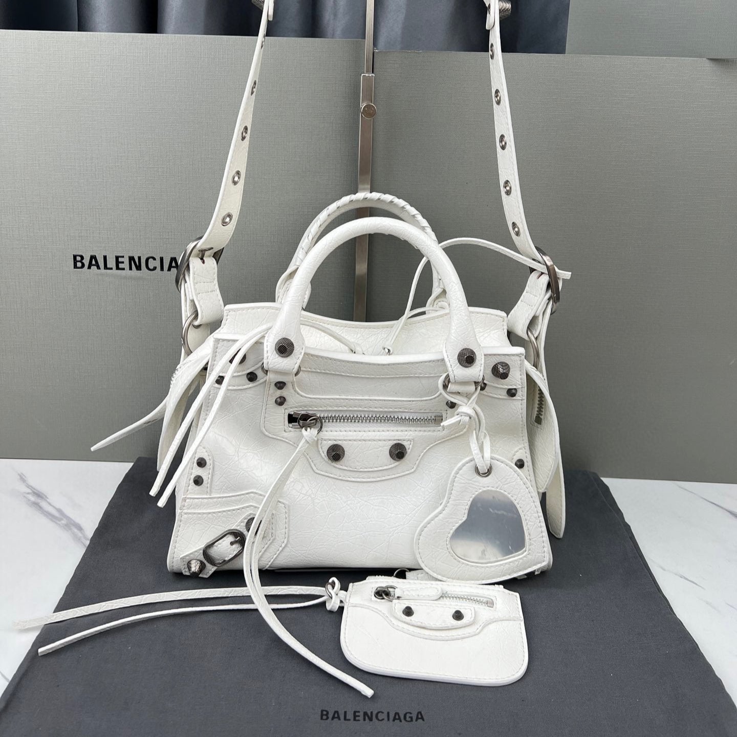 White Paris Neo Cagole Biker Bag 2023 - Edgy Heart Mirror Bucket Bag | 26cm Statement Piece