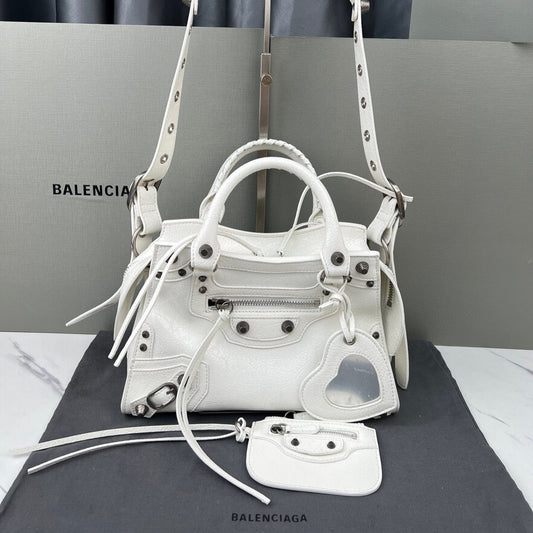 White Paris Neo Cagole Biker Bag 2023 - Edgy Heart Mirror Bucket Bag | 26cm Statement Piece