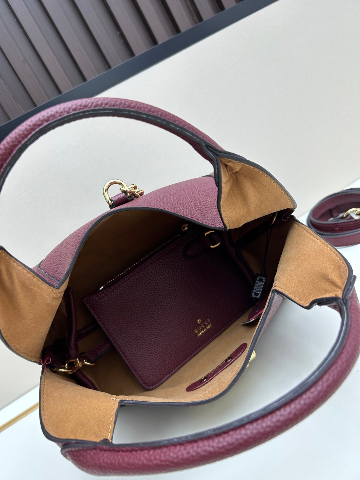 GUCCI Softbit Calfskin Convertible Tote 27.5x21x16cm with Gift Box - 2024 New Women's Work Bag (Premium Holiday Gift)