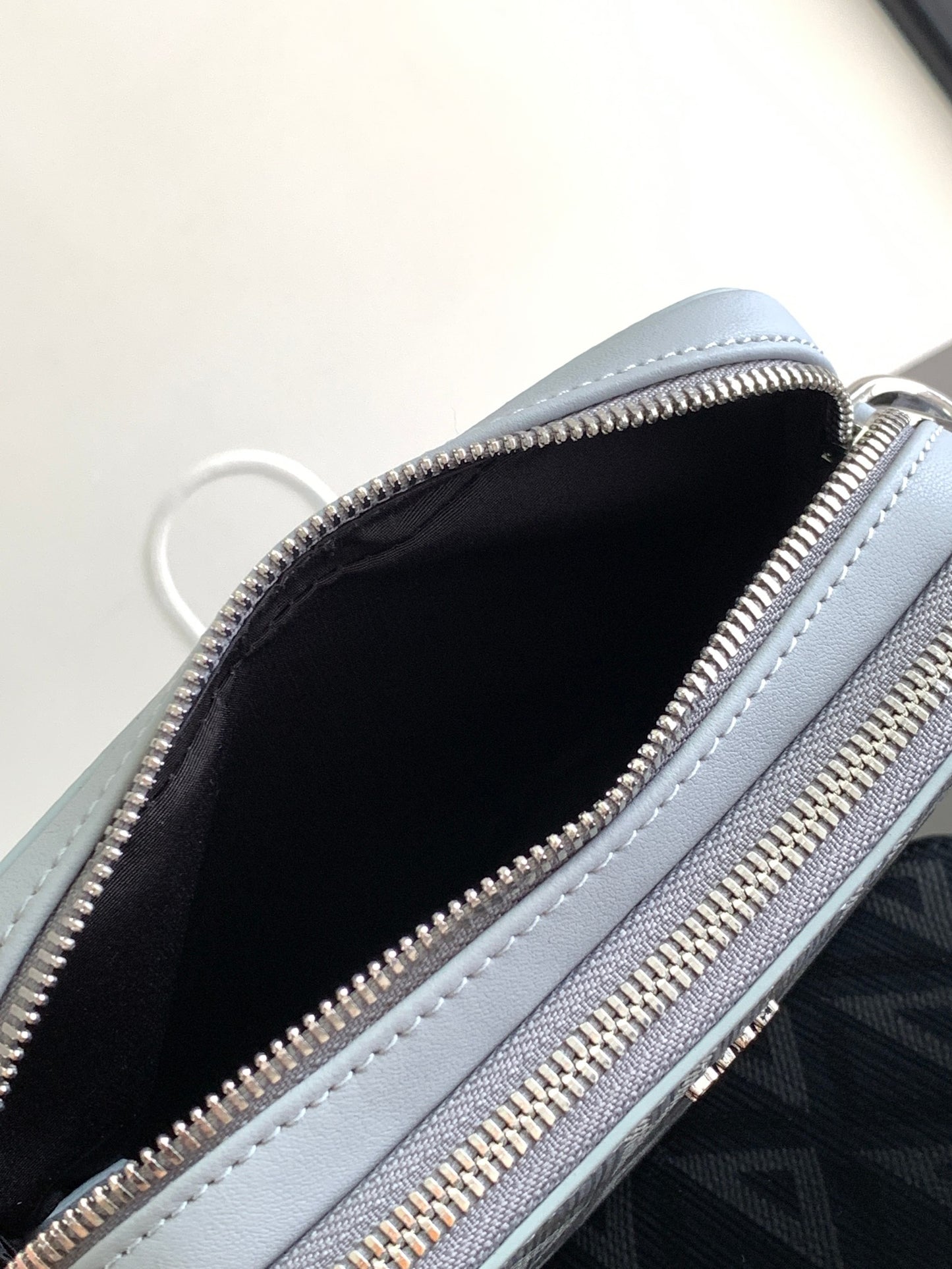 Christian Dior Gray Diamond Oblique Canvas Messenger Bag with Calfskin Leather Trim & Detachable Strap - 17 cm
