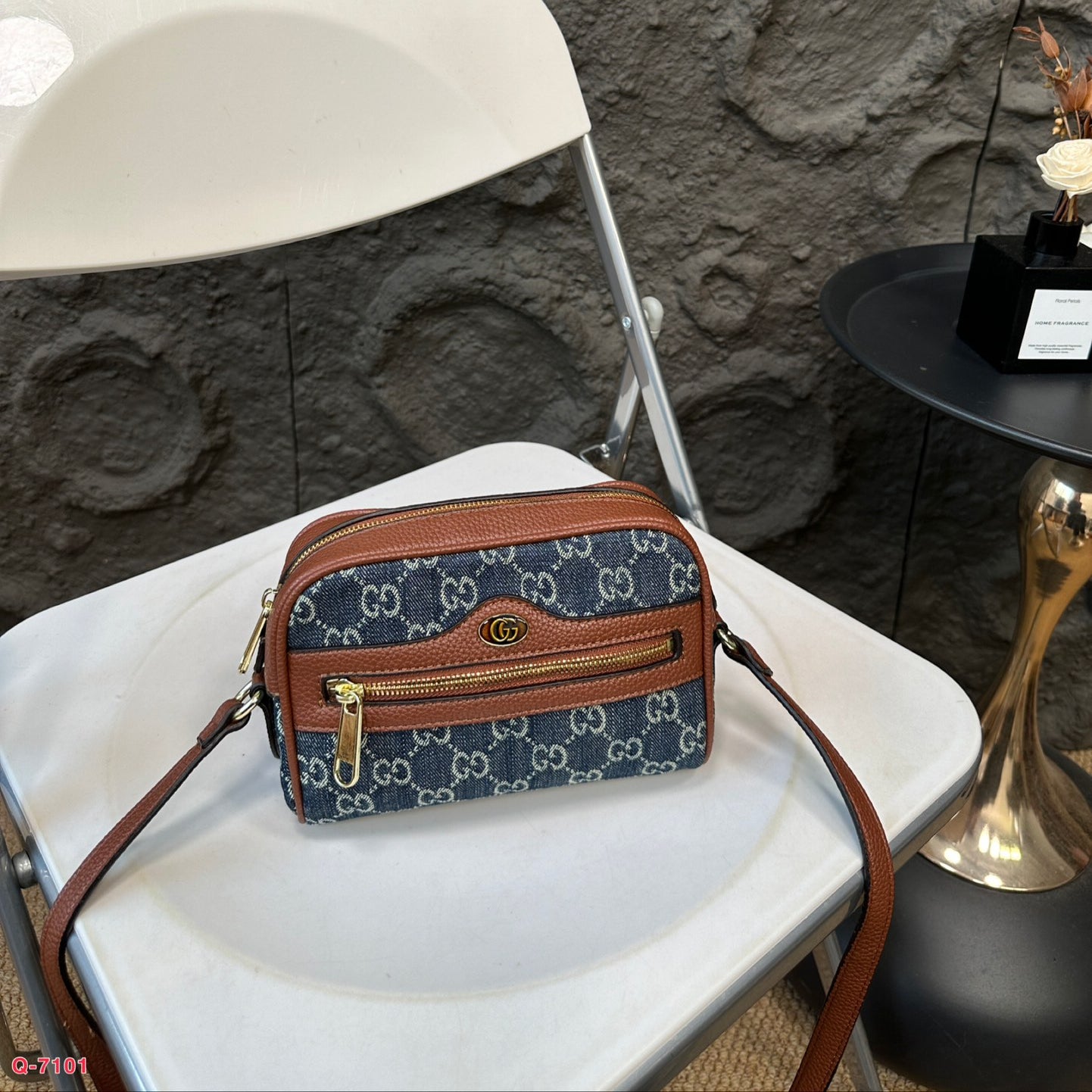 Gucci Ophidia Vintage GG Camera Bag – 19.13cm Compact Design Spacious Interior & Iconic Monogram