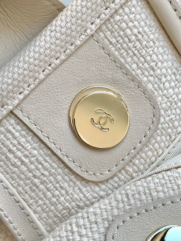 Chanel 25C Early Spring Limited Edition Beach Tote 🏖️🍋 | Medium Lemon Yellow | Surf-Inspired Holiday Design | Vacation-Ready Luxury
