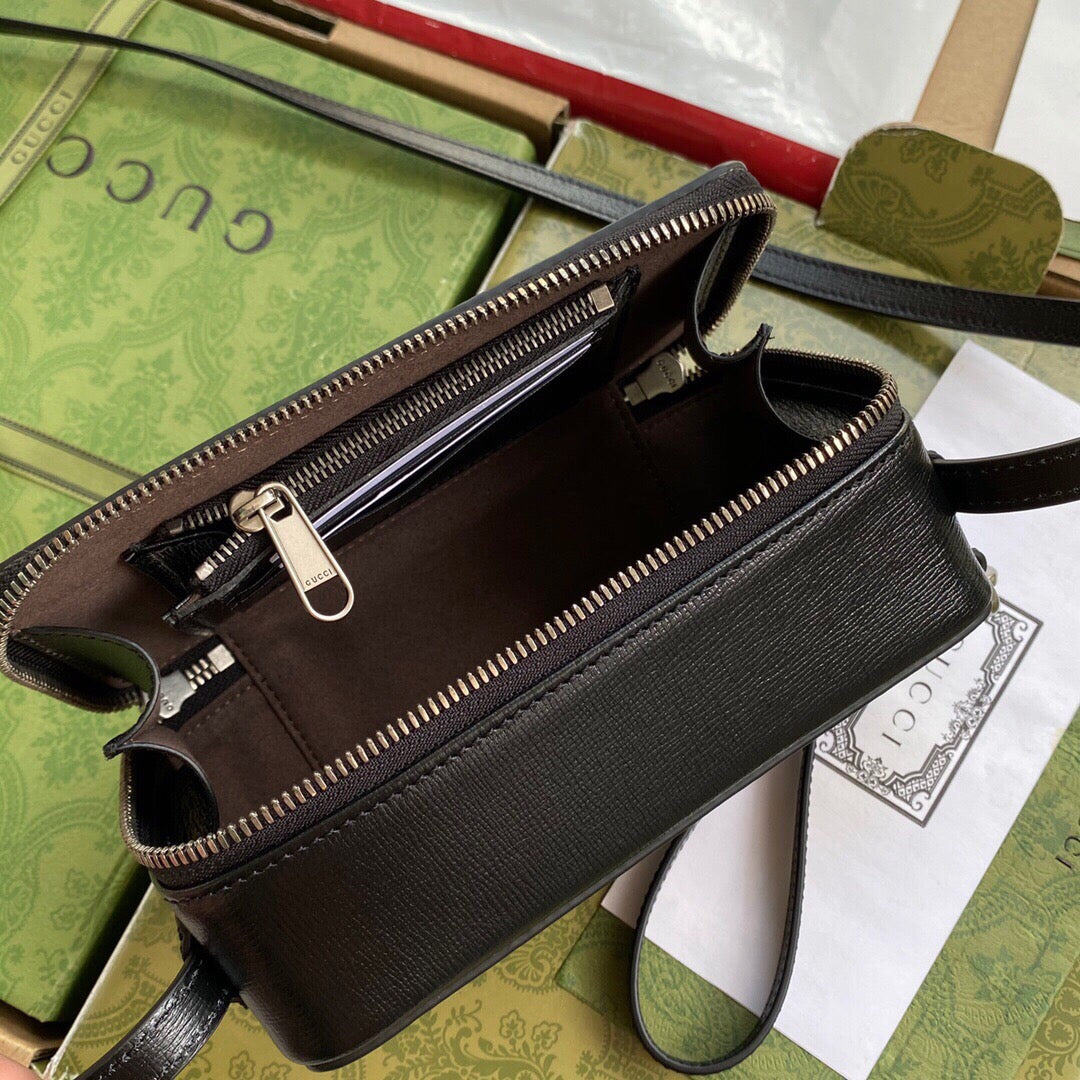 Gucci Meo Vintage Interlude Mini Bag - 18×10×7cm Black PVC Retro Cat Emblem Crossbody Bag with Modern Edge