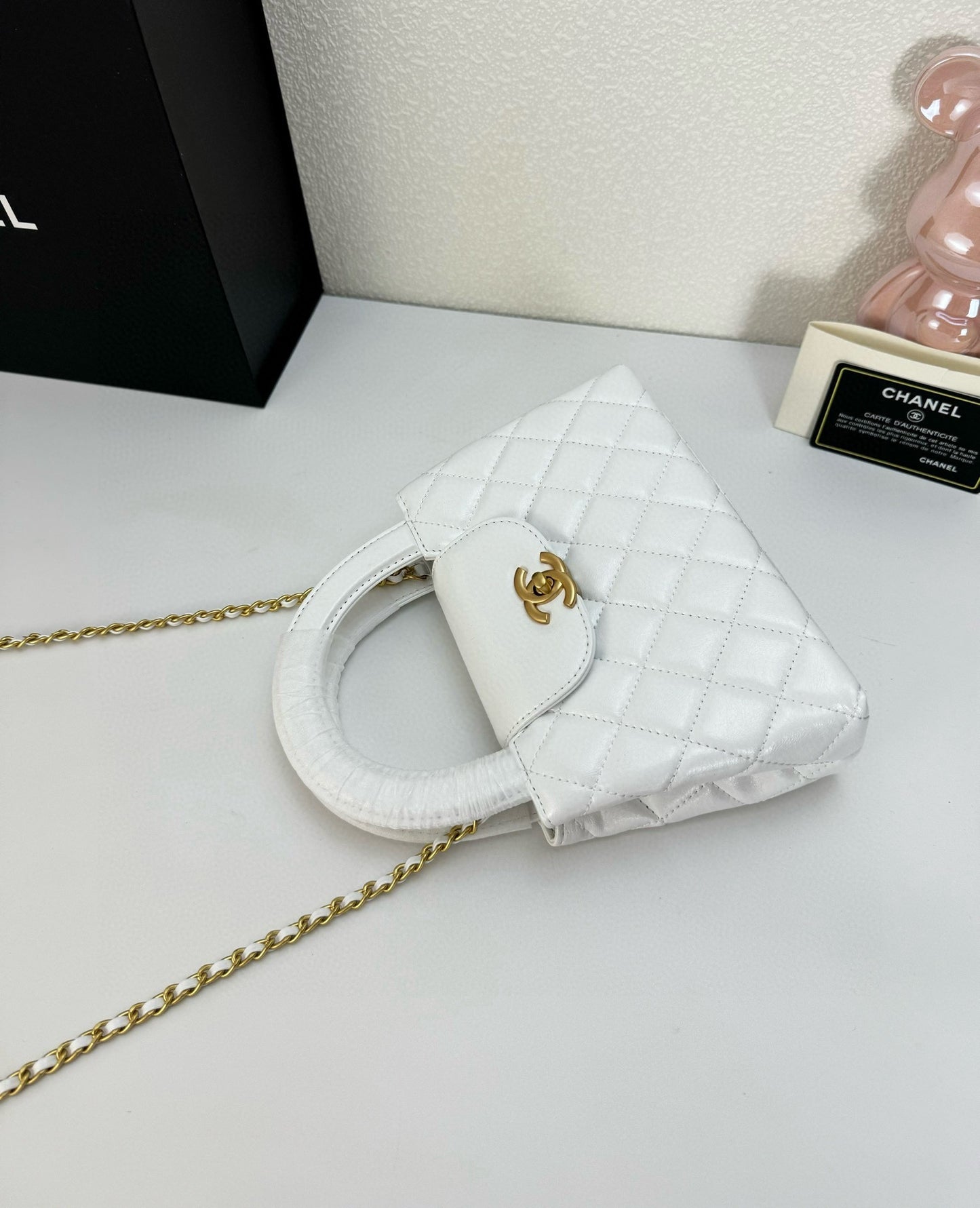 Chanel 23/24 Fall-Winter Camellia Bag | Virginie Viard's Tribute to Timeless Elegance | 20cm Runway Collector's Piece