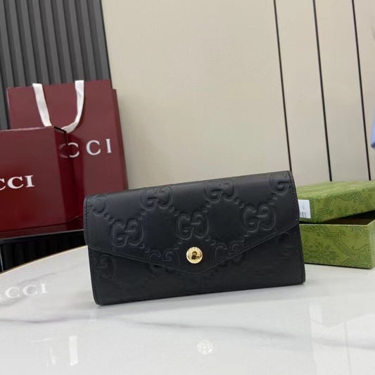 Gucci GG Monogram Long Wallet | Black Pebbled Leather with Antique Gold Closure | 19x10x3cm