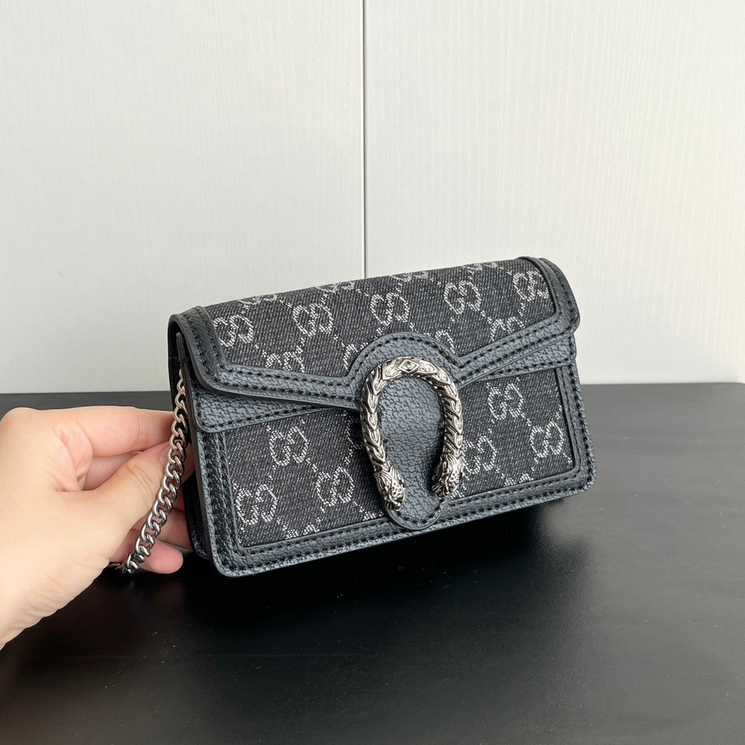 Gucci Dionysus Mini Bag – 16.5x10cm Iconic Entry-Level, Calfskin & Tiger Buckle, Street Style Essential