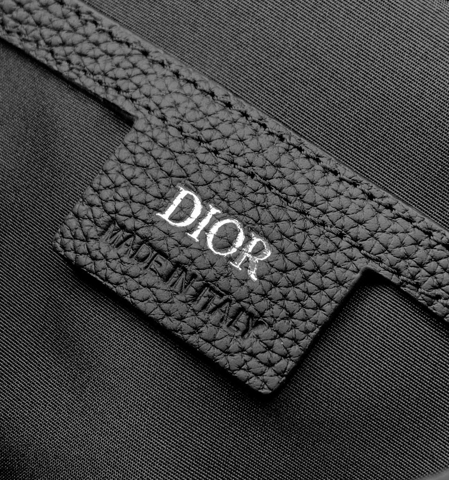 Dior Rider 2.0 Gravity Embossed Messenger Bag | 2024 Fall Men's Collection | Adjustable Strap | Leather Crossbody