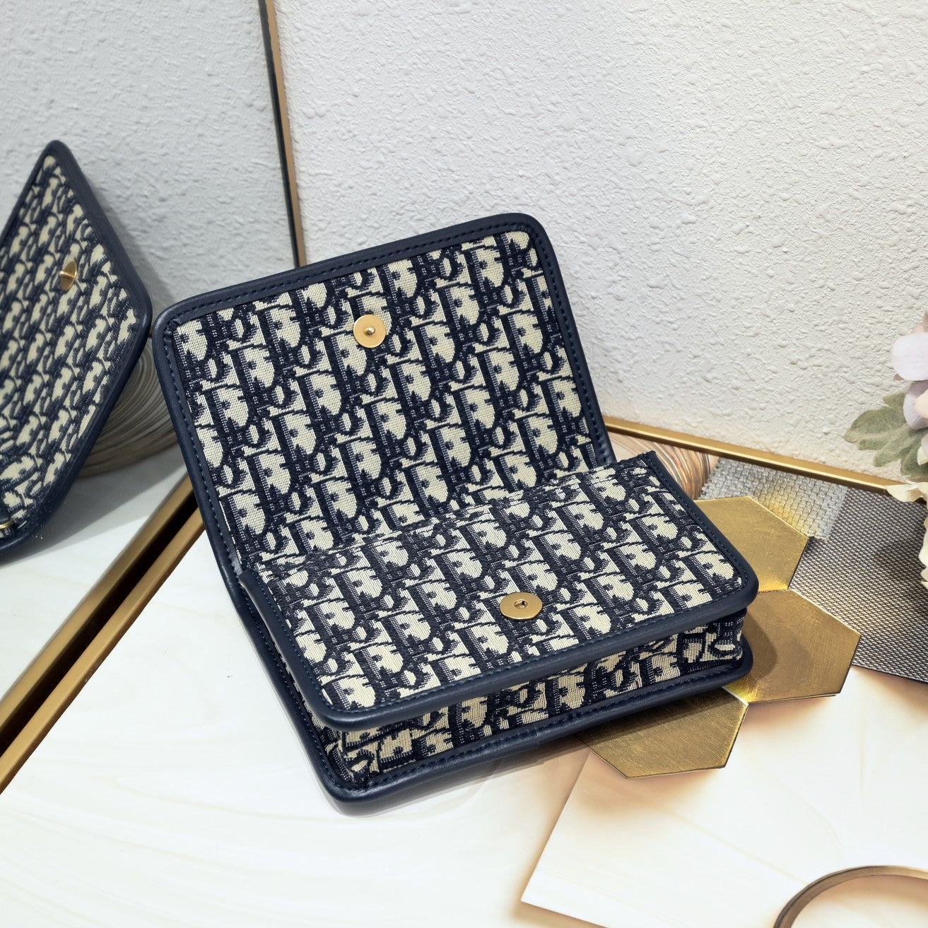 Dior 30 Montaigne Blue Oblique 2-in-1 Multifunctional Clutch Bag - Belt Strap/Shoulder/Crossbody/CD Emblem