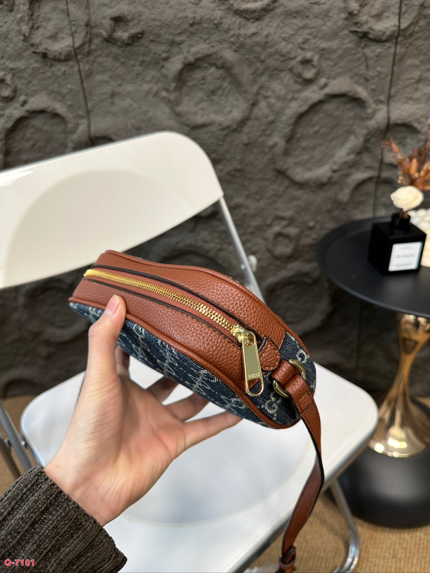 Gucci Ophidia Vintage GG Camera Bag – 19.13cm Compact Design Spacious Interior & Iconic Monogram