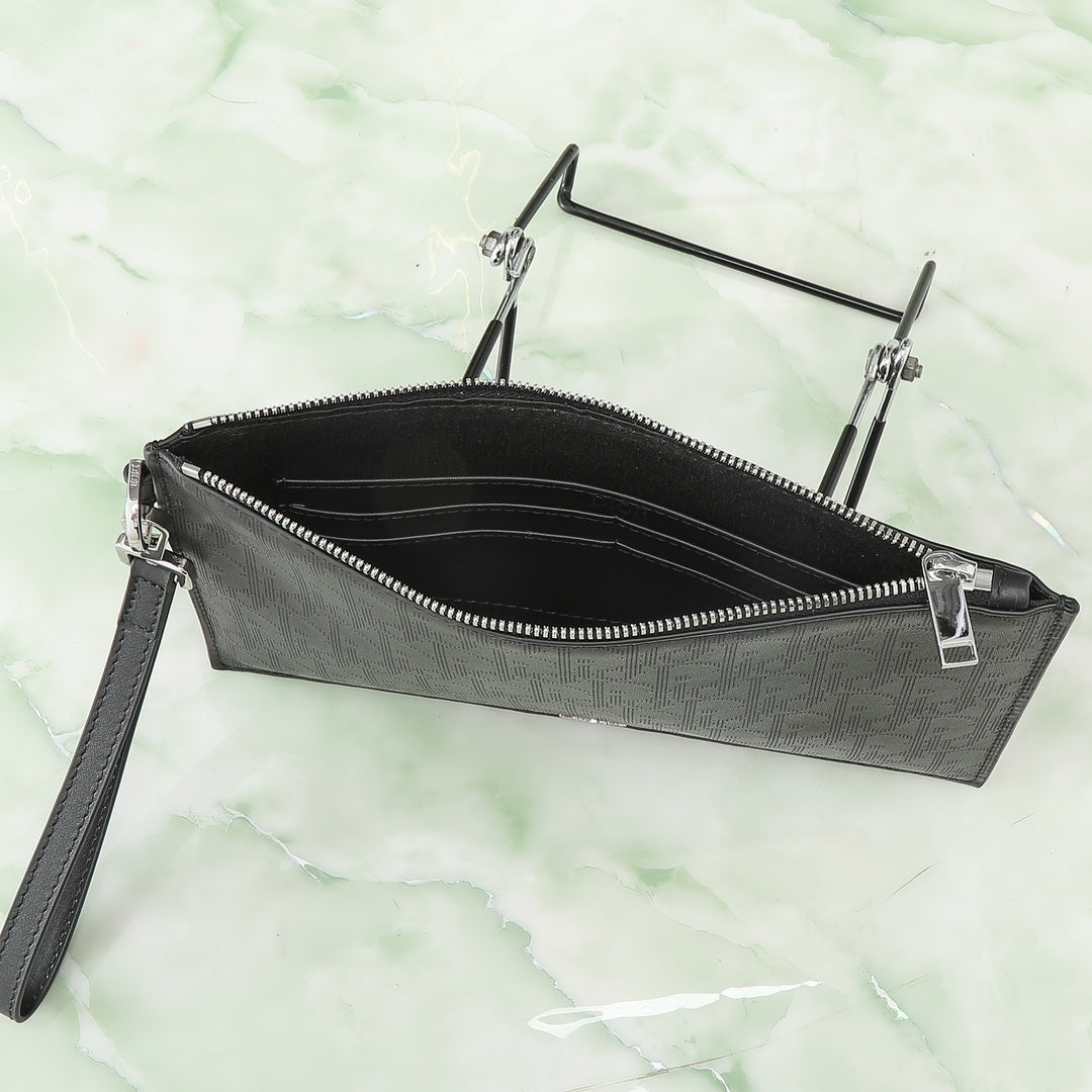 Dior A5 Clutch Bag｜Black Oblique Galaxy Embossed Calfskin｜Zip Compartment & 4 Card Slots｜Brass Dior Monogram