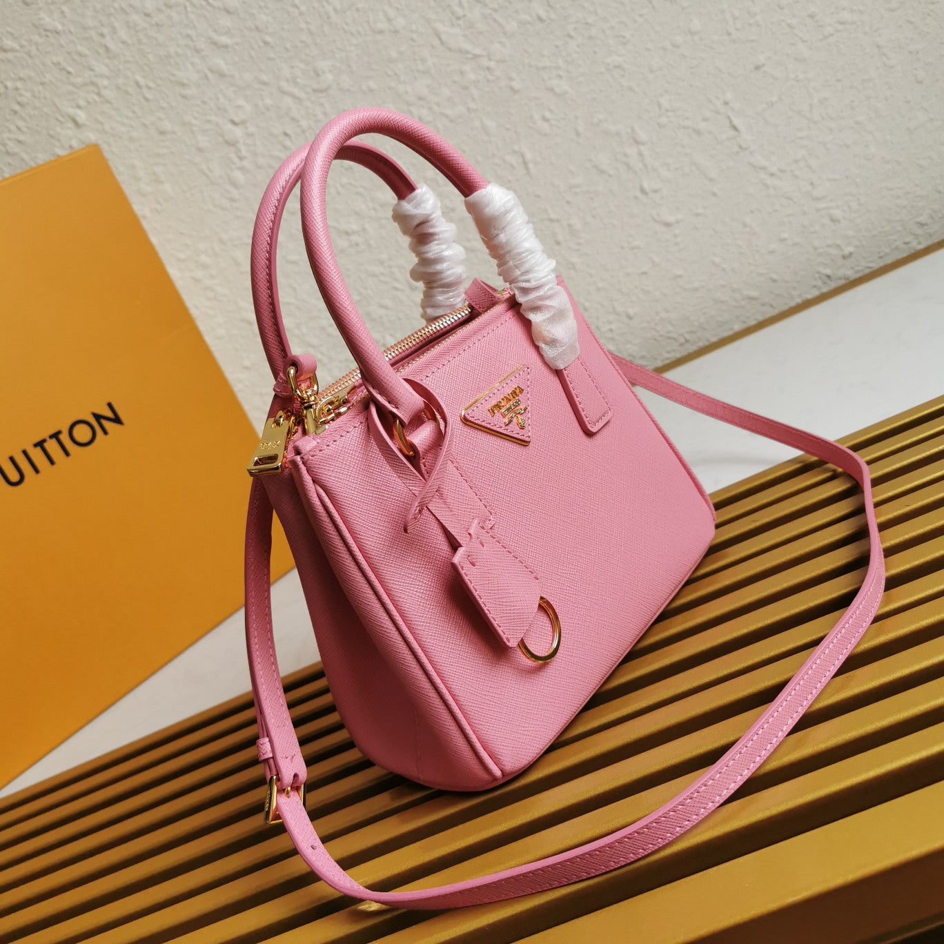 Designer-Inspired Mini Galleria Bag 20x15x9.5cm - Saffiano Leather w/ Detachable Strap & Brushed Gold Hardware