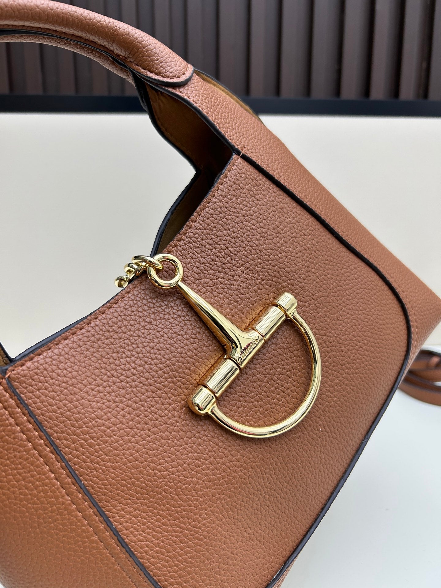 GUCCI Softbit Calfskin Tote Bag with Gift Box 27.5x21x16cm 2024 New Women's Work Bag (Perfect Holiday Gift)