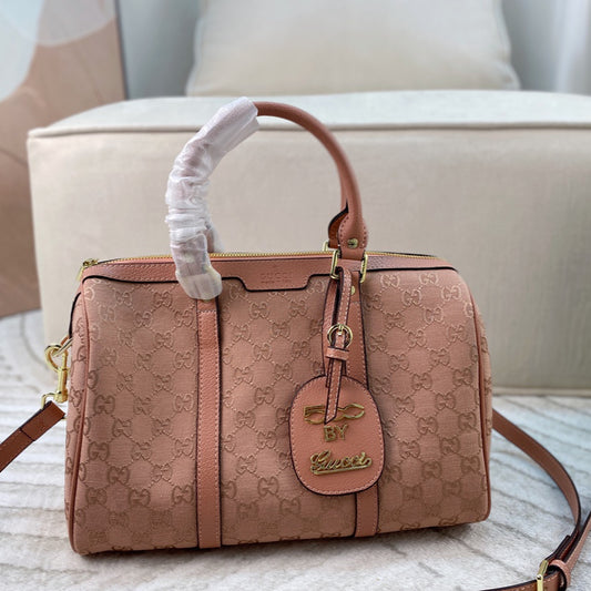 Gucci GG Canvas Pillow Tote Bag – Reversible Shoulder & Hand Carry 32x22cm Lightweight & Durable Must-Have Luxury