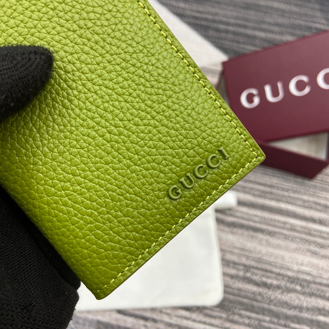 Gucci 2025 Early Spring Collection Green Calfskin Leather Bifold Wallet - Iconic Motif, Compact Elegance