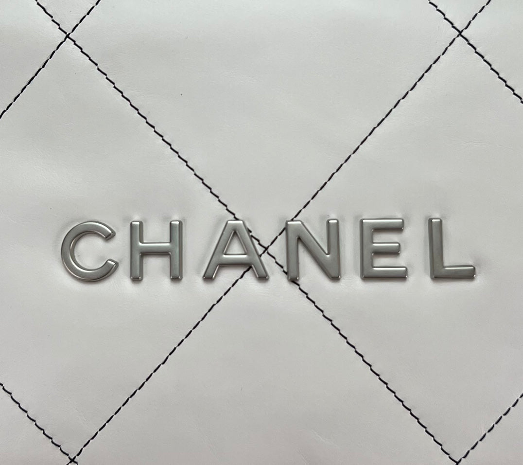 Chanel 2022 Chain-Strap Tote Bag | Vintage Brass Coin Charm & Drawstring Closure | Small 35×37×7cm Spacious Shopper