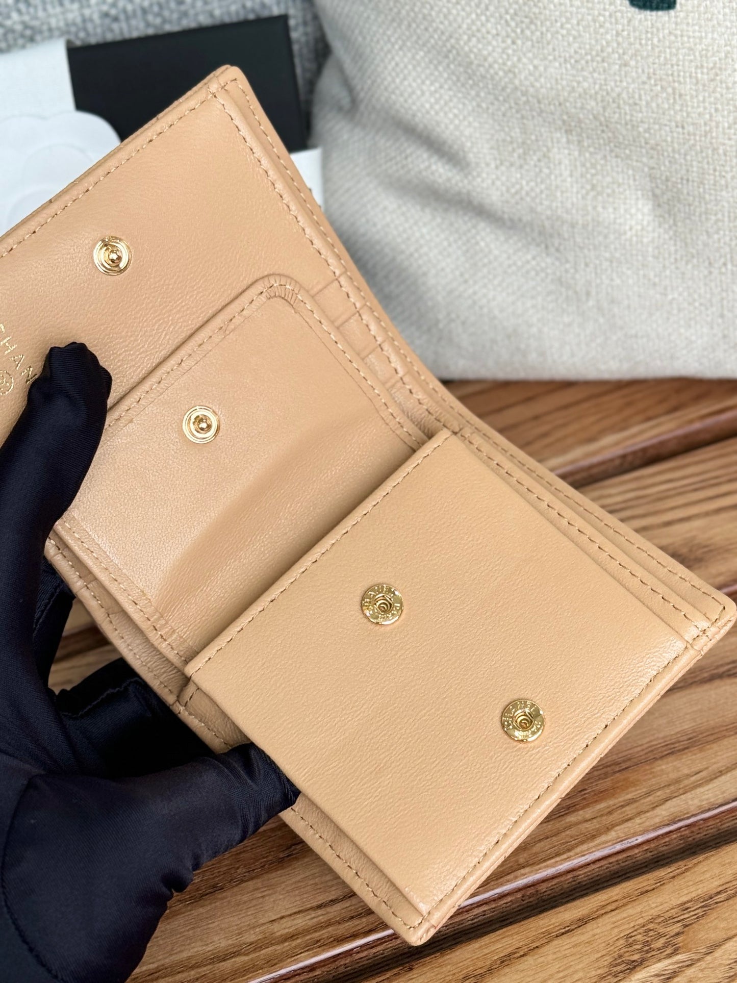 Genuine Leather Bifold Short Wallet | Multi-Card Slots + Coin Pocket | 12×12×3cm Compact Design