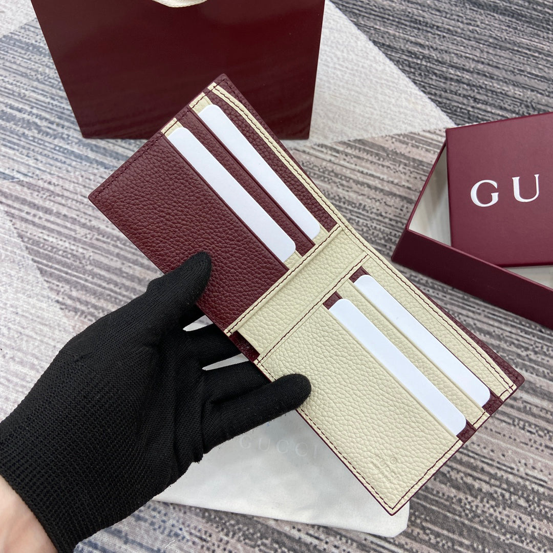 Gucci 2025 Early Spring Collection Green Calfskin Leather Bifold Wallet - Iconic Motif, Reimagined Elegance