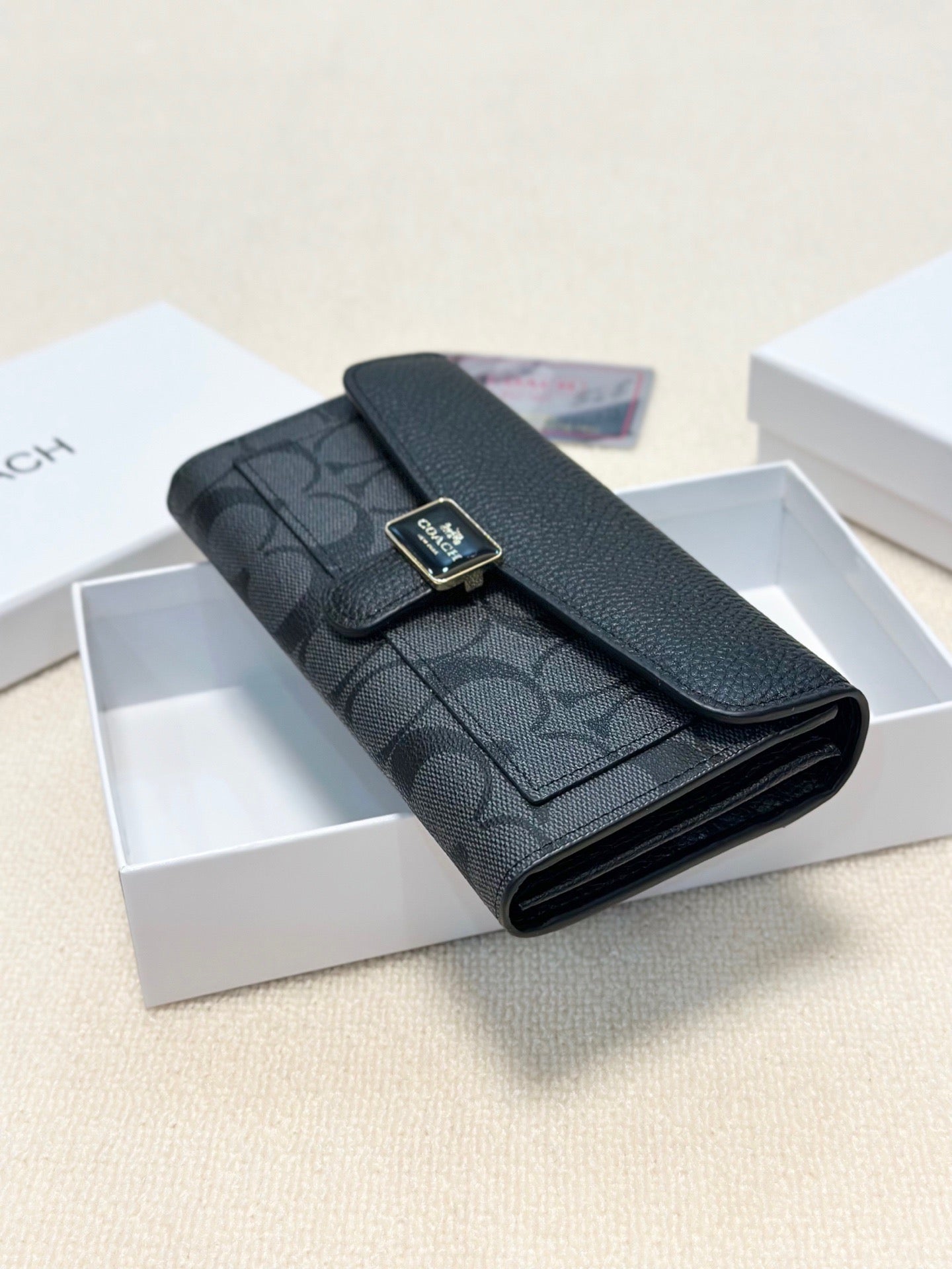 Coach-Style 19x10 Black Genuine Leather Clutch - Exquisite Craftsmanship, Spacious Interior, Luxe & Minimalist