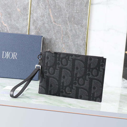 A5 Oblique Print Clutch Bag｜Beige & Black Contrast Trim｜4 Card Slots & Phone Pocket｜Brass Zipper