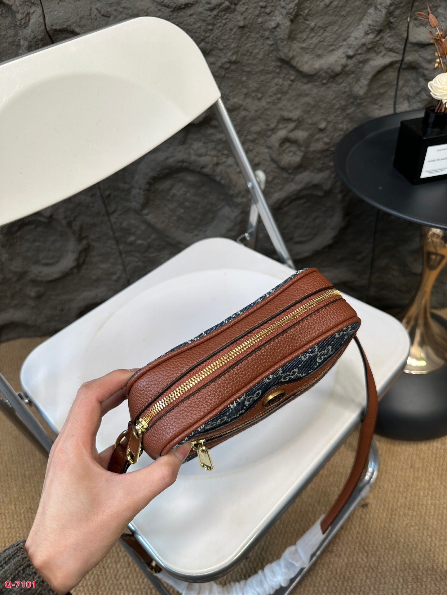 Gucci Ophidia Vintage GG Camera Bag – 19.13cm Compact Design Spacious Interior & Iconic Monogram