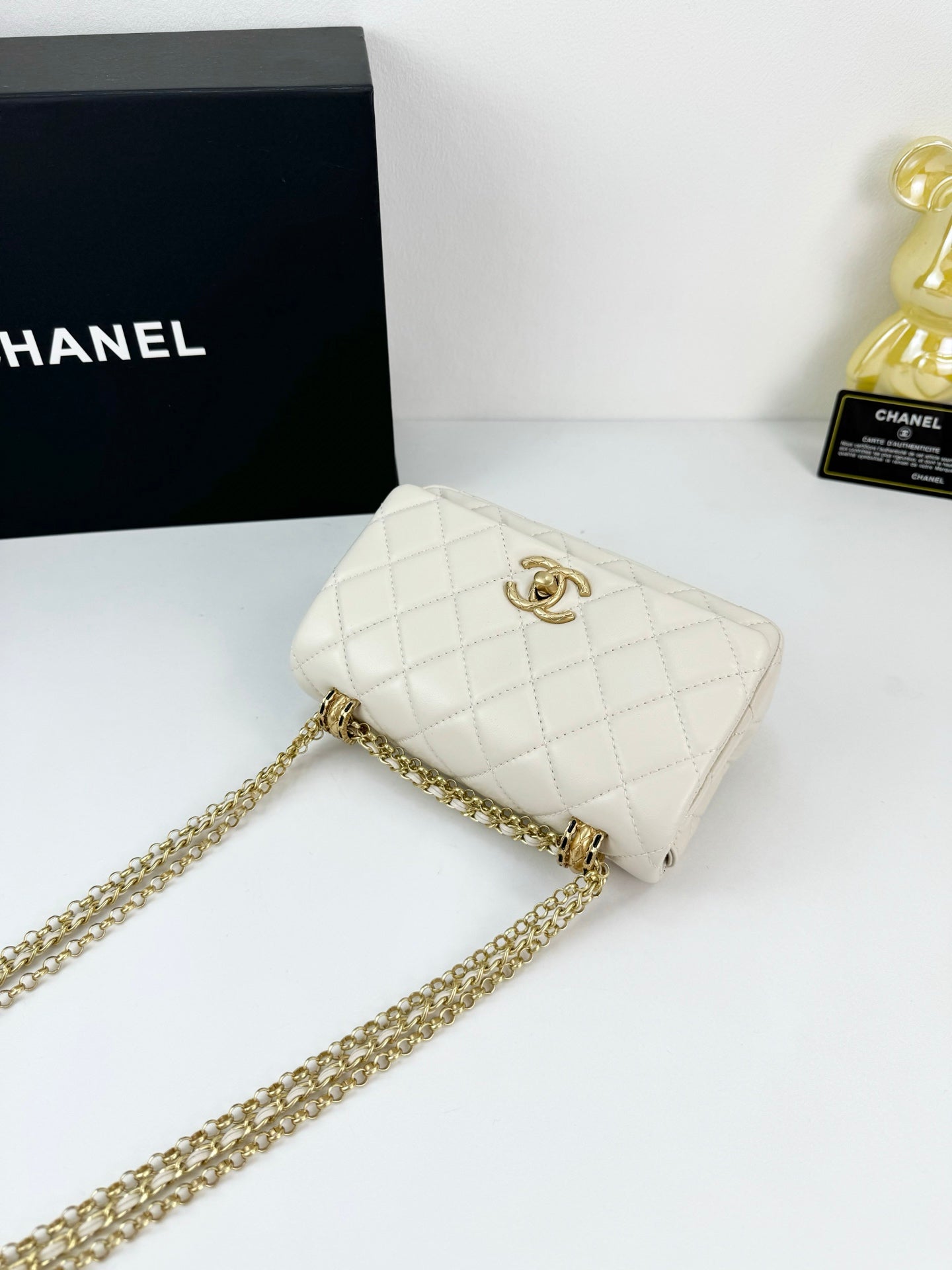 Chanel 24A Black Gold Tassel Chain Flap Bag｜Double Gold Bead Design｜18cm Timeless Classic Handbag