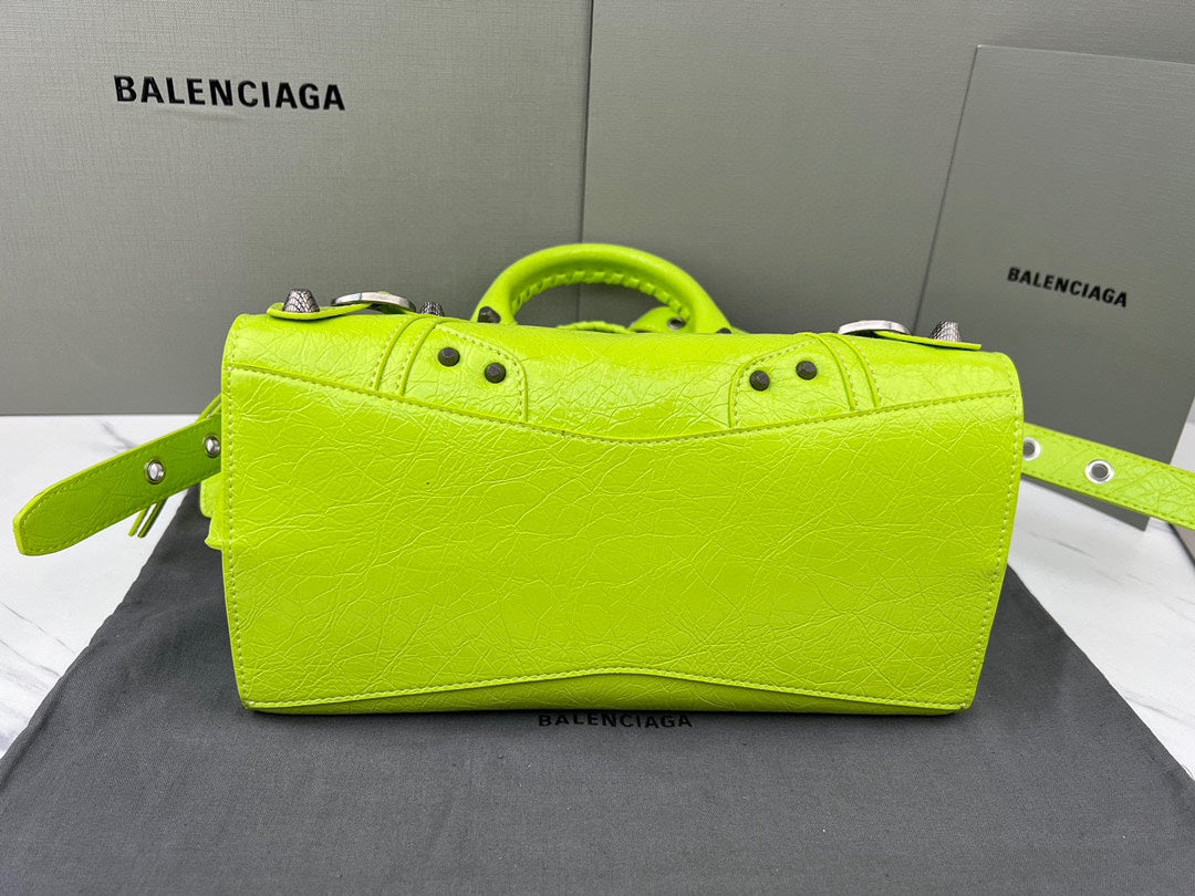 Fluorescent Green Paris Neo Cagole Biker Bag 2023 - Edgy Heart Mirror Bucket Bag | 26cm Statement Piece