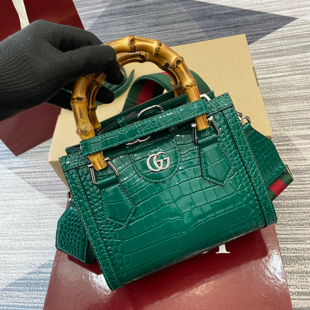 GUCCI 2023 Crocodile-Embossed Mini Backpack 20x16x10cm Fluorescent Buckle Bamboo Handle & Detachable Straps