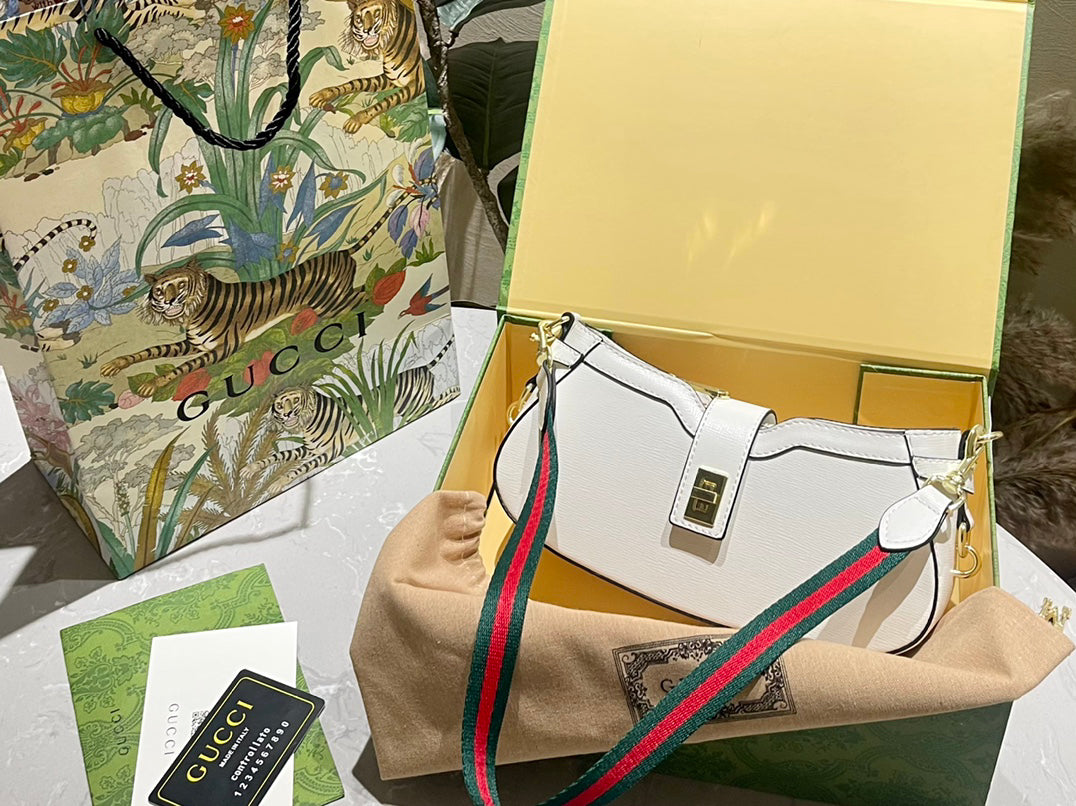 Gucci Moon Side Mini Hobo Bag – 12x24x5cm Retro Lock Clasp, 3rd-Generation Crest, Moonlight-Inspired Luxury