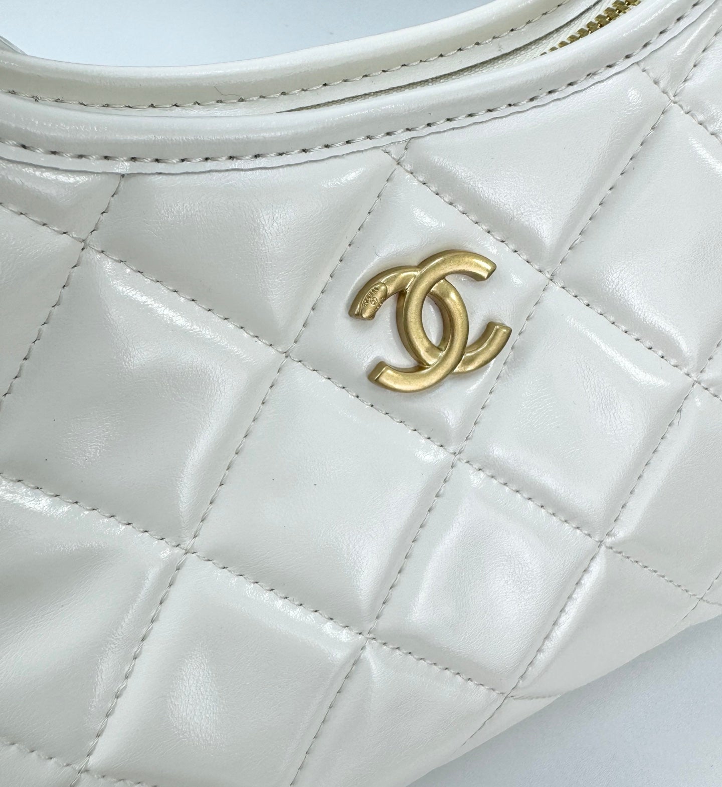Chanel Sakura Pink Hobo Bag | 24K Gold Chunky Chain Strap | 22cm Lightweight Wax Leather Crossbody