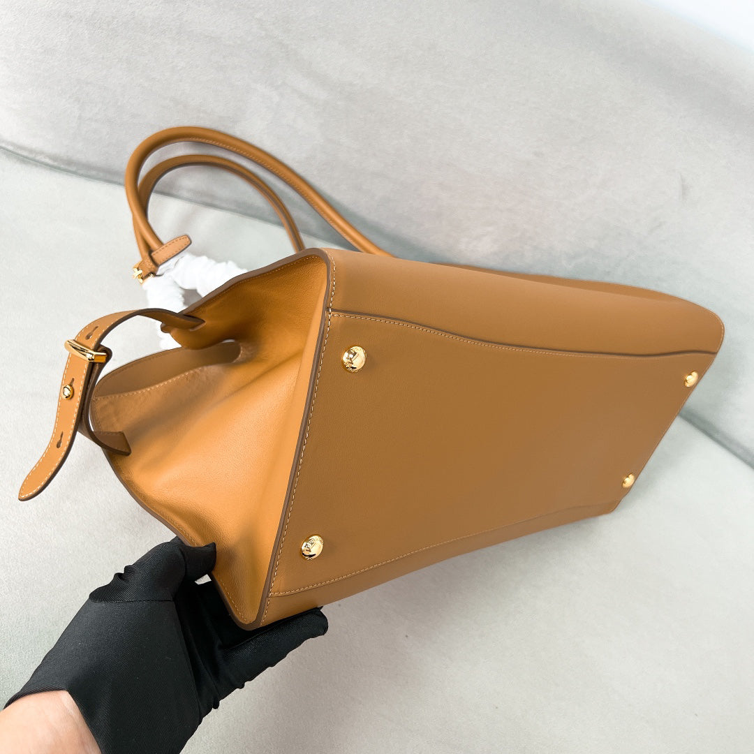🎉 NEW RELEASE: Structured Tote Bag 40x29x20cm - Grain Leather Luxury Work Bag w/ Signature Logo