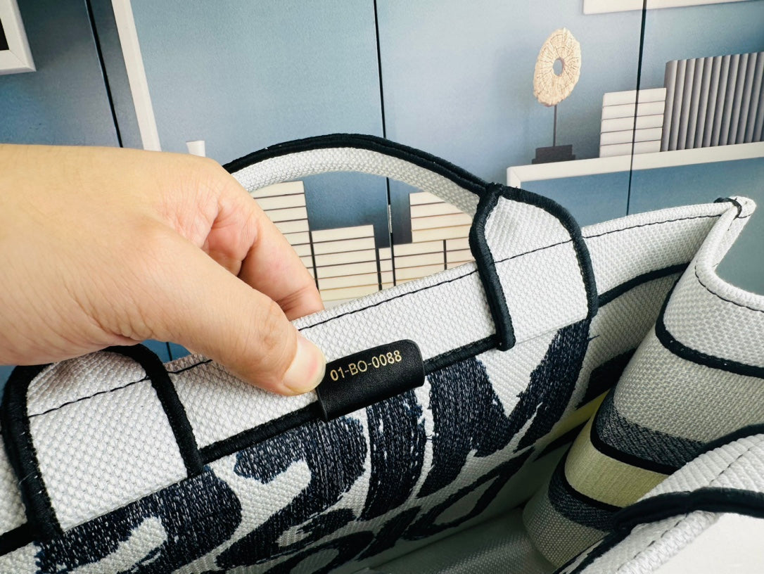 36cm Embroidered Tote Bag - Archival Canvas & Detachable Organizer (Designer-Inspired Work Bag)