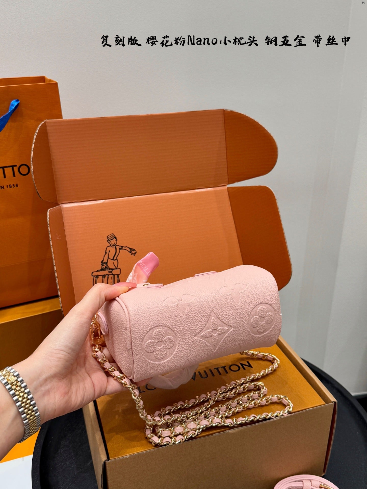 【Authentic Style】LV Nano Speedy Mini Bag 16*10cm with Chip - Floral Embossed Strawberry Milk Pink, Cute & Chic