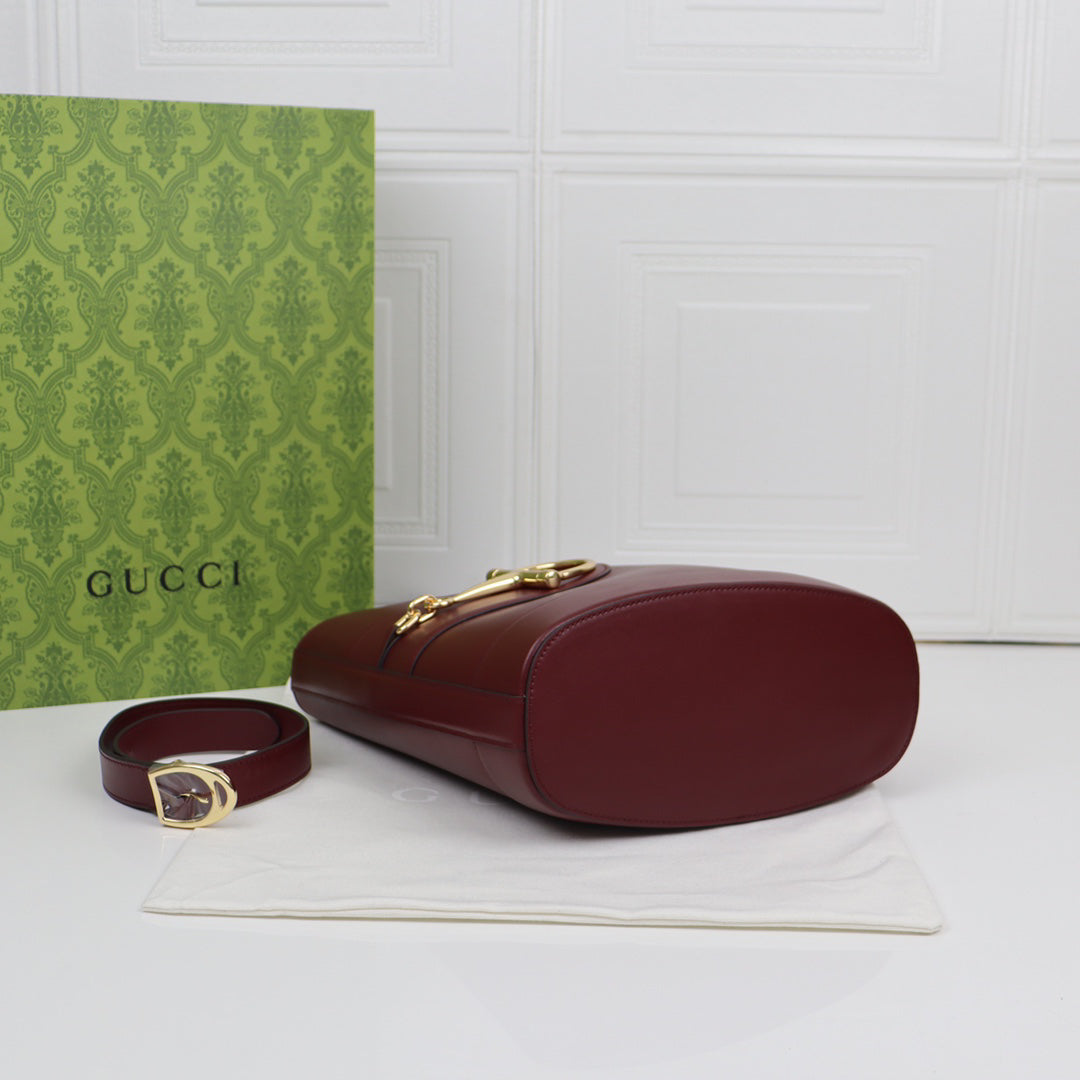Gucci 73 Horsebit Bucket Bag SS2025 | Burgundy Oversized Tote with 3-Way Strap | 26x27.5x11.5cm